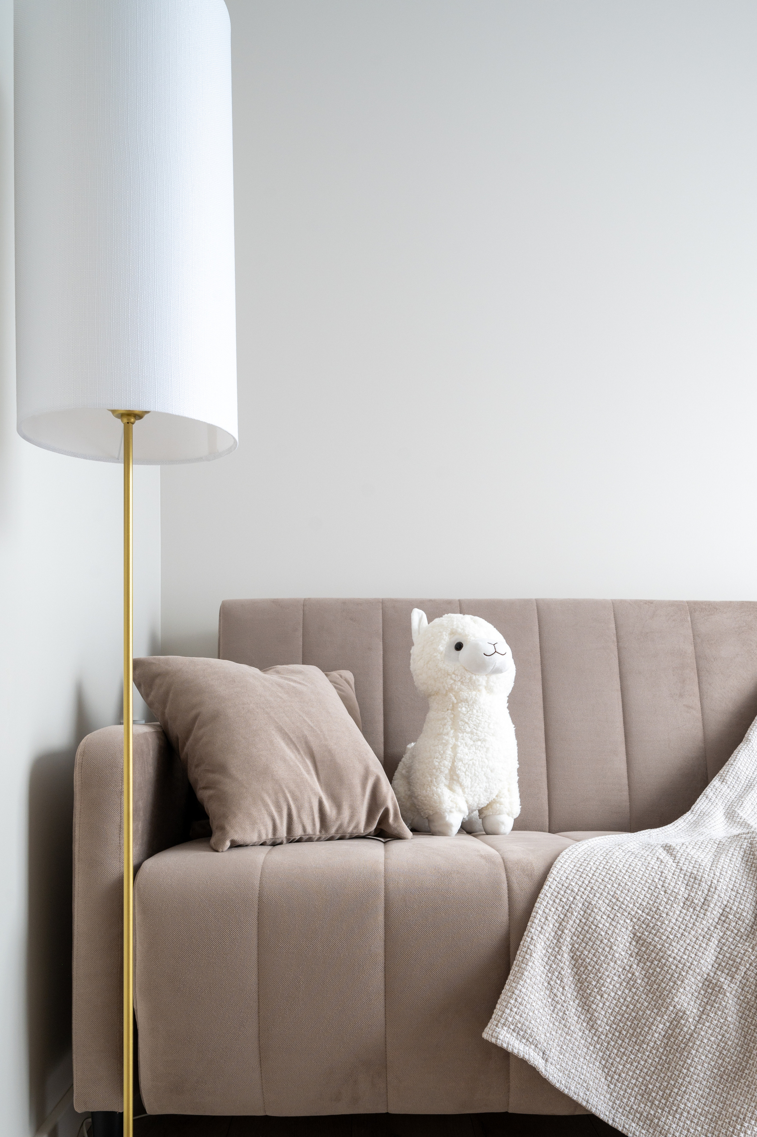 Современная классика в ЖК Альпийский квартал. Интерьерный фотограф в Сочи Элина Габриелян