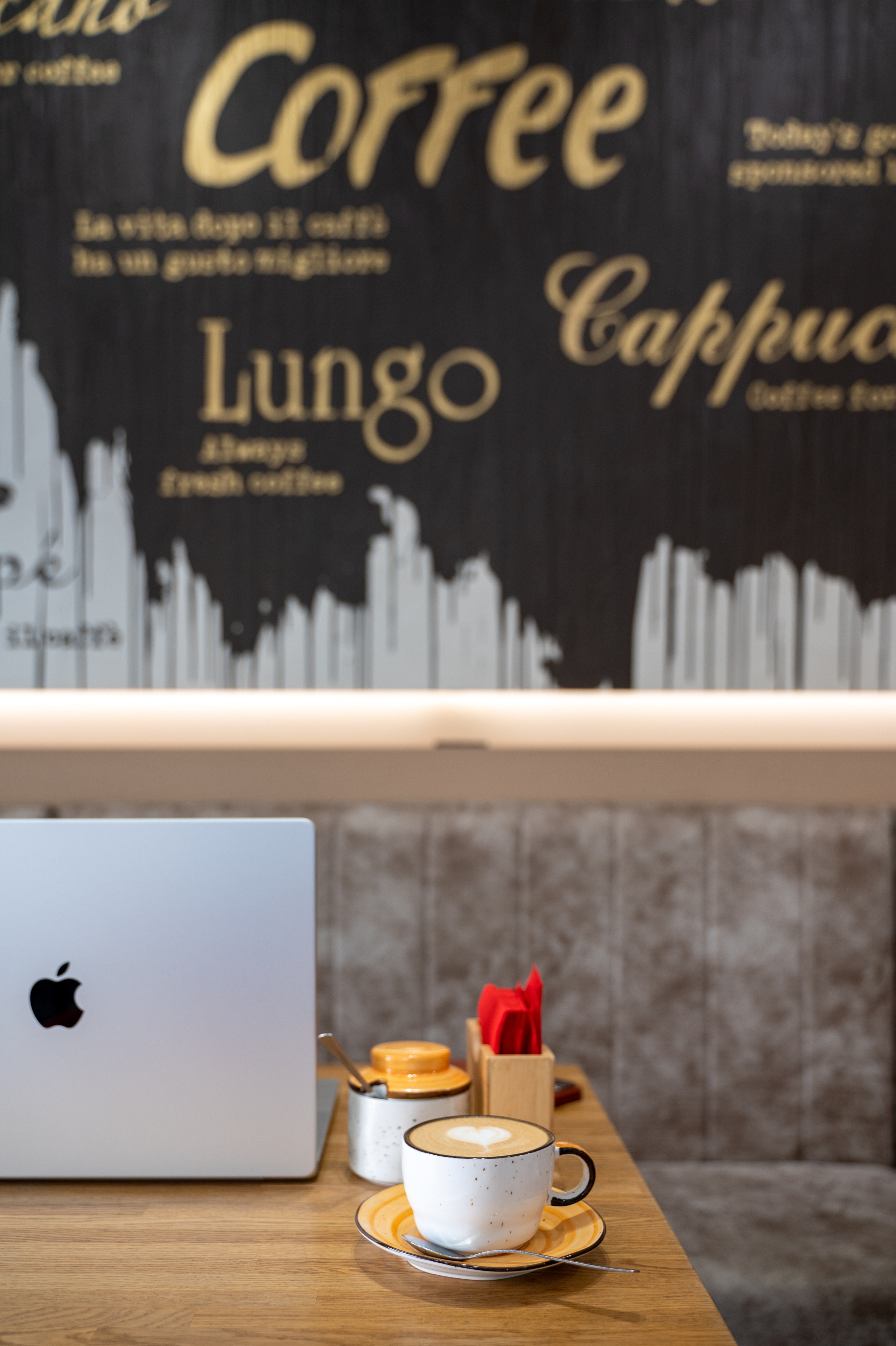 Кофейня Bravos. Интерьерный фотограф в Сочи Элина Габриелян