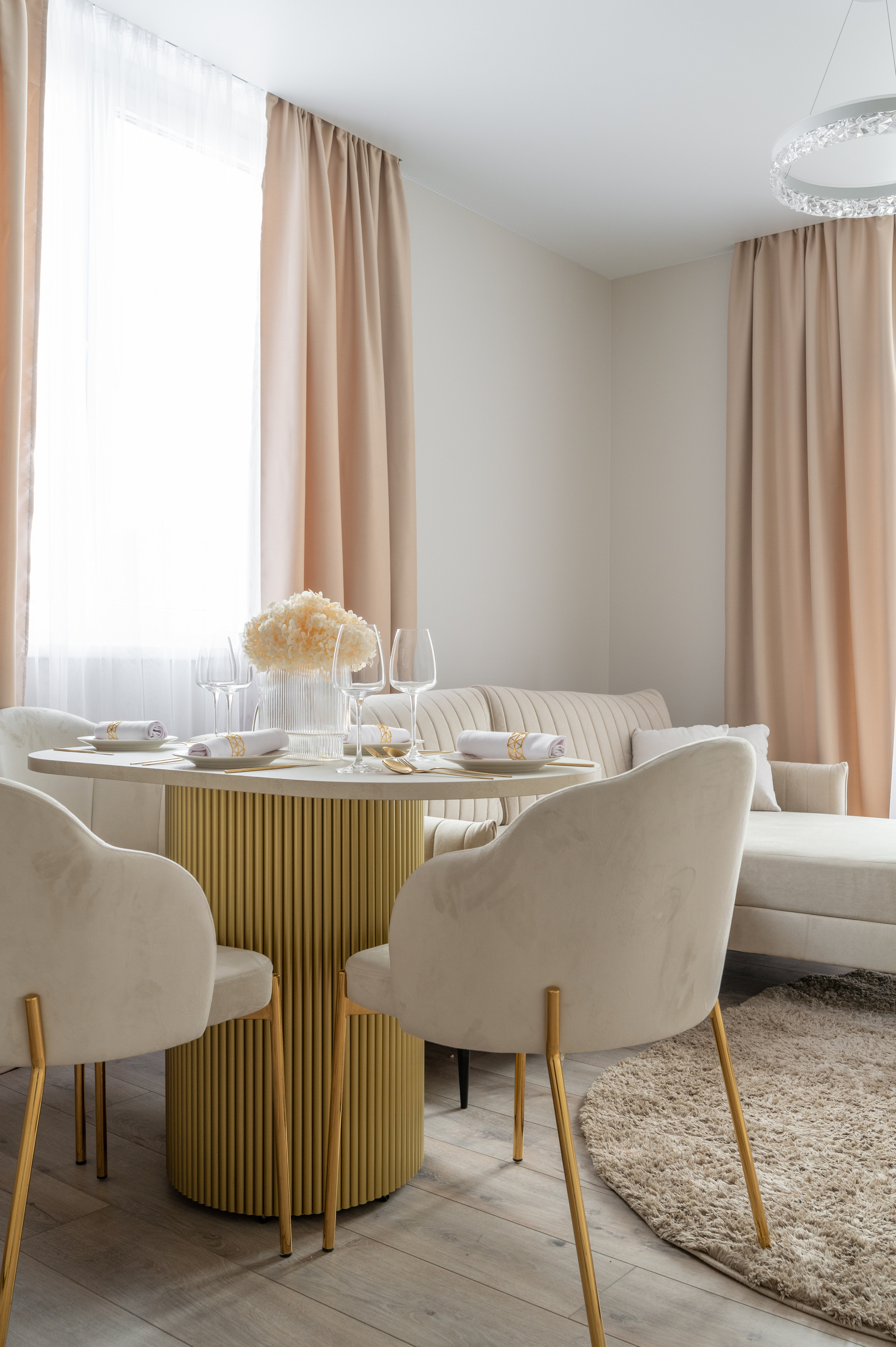 Современная классика в ЖК Альпийский квартал. Интерьерный фотограф в Сочи Элина Габриелян