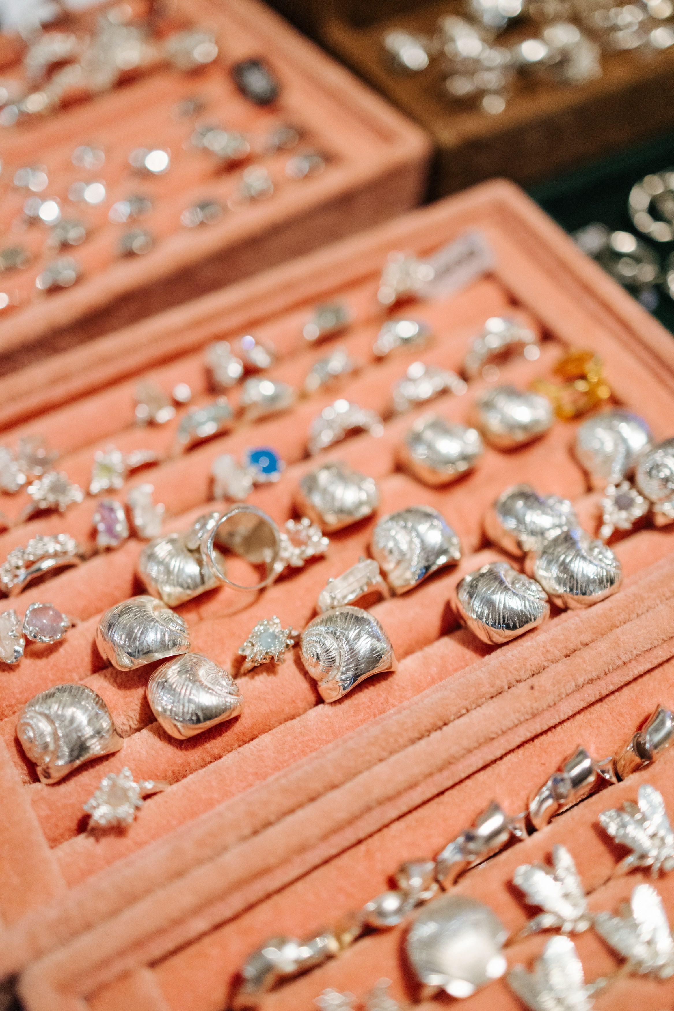 2–3 марта 2024 в пространстве «Три вокзала. Депо» / День 1 / фото Валерий Белобеев. Фотоотчеты «Ламбада-маркета»