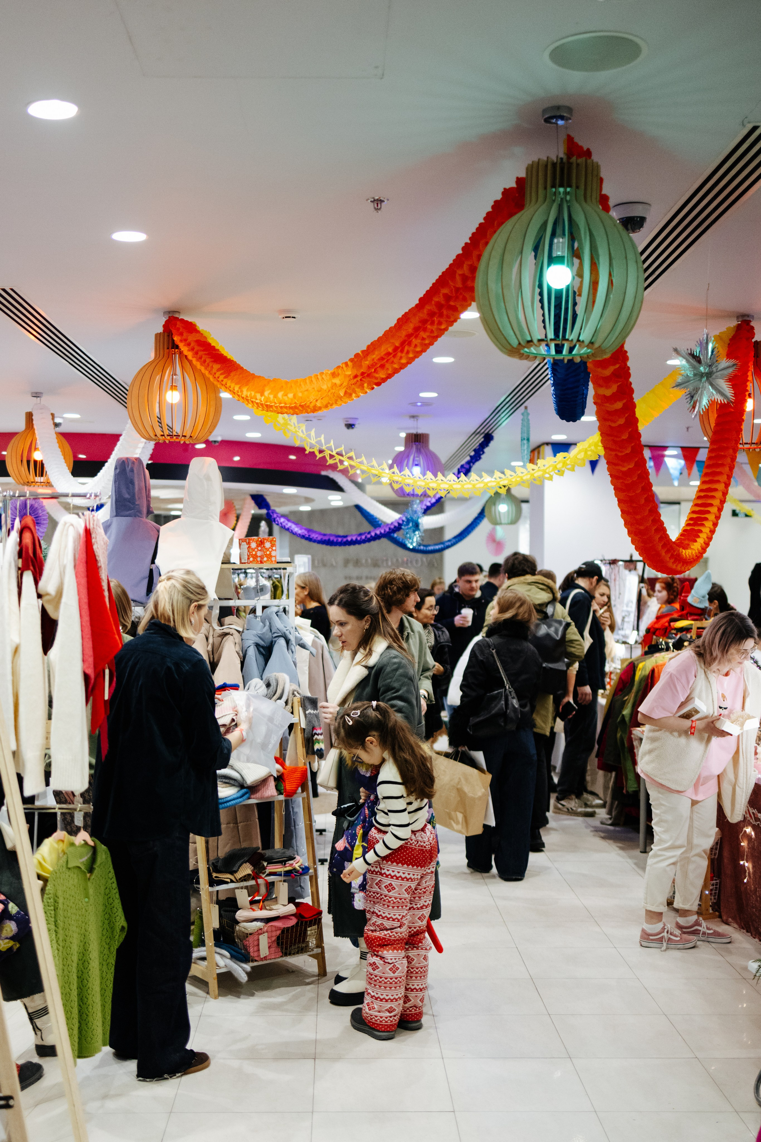 27–28 декабря 2025 Pop-up в Lotte Plaza / фото Валерий Белобеев. Фотоотчеты «Ламбада-маркета»