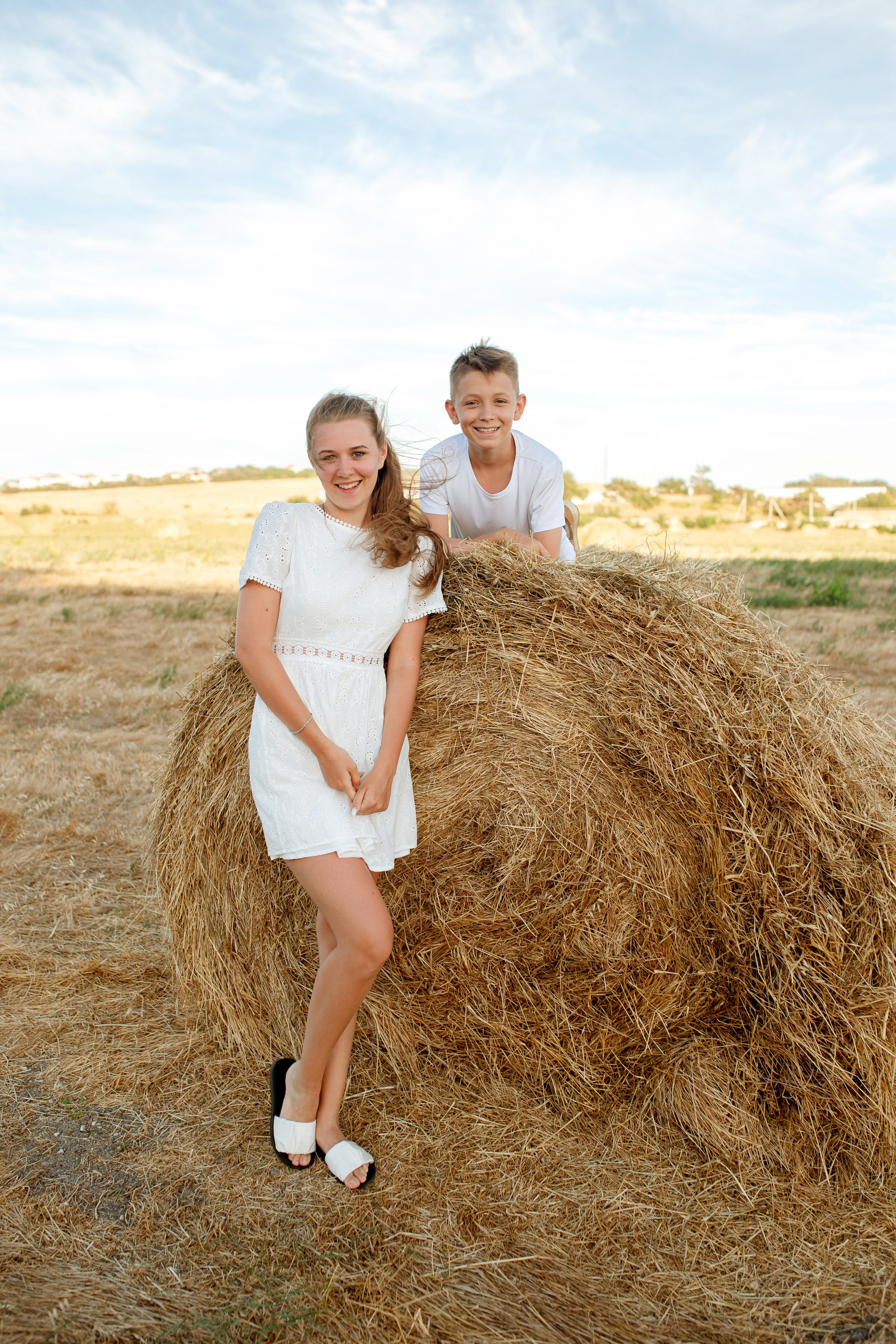 Арина, Олеся, Игорь и Тимофей. Фотограф в Геленджике, Архипо-Осиповке, Абрау-Дюрсо, Кринице Виктория