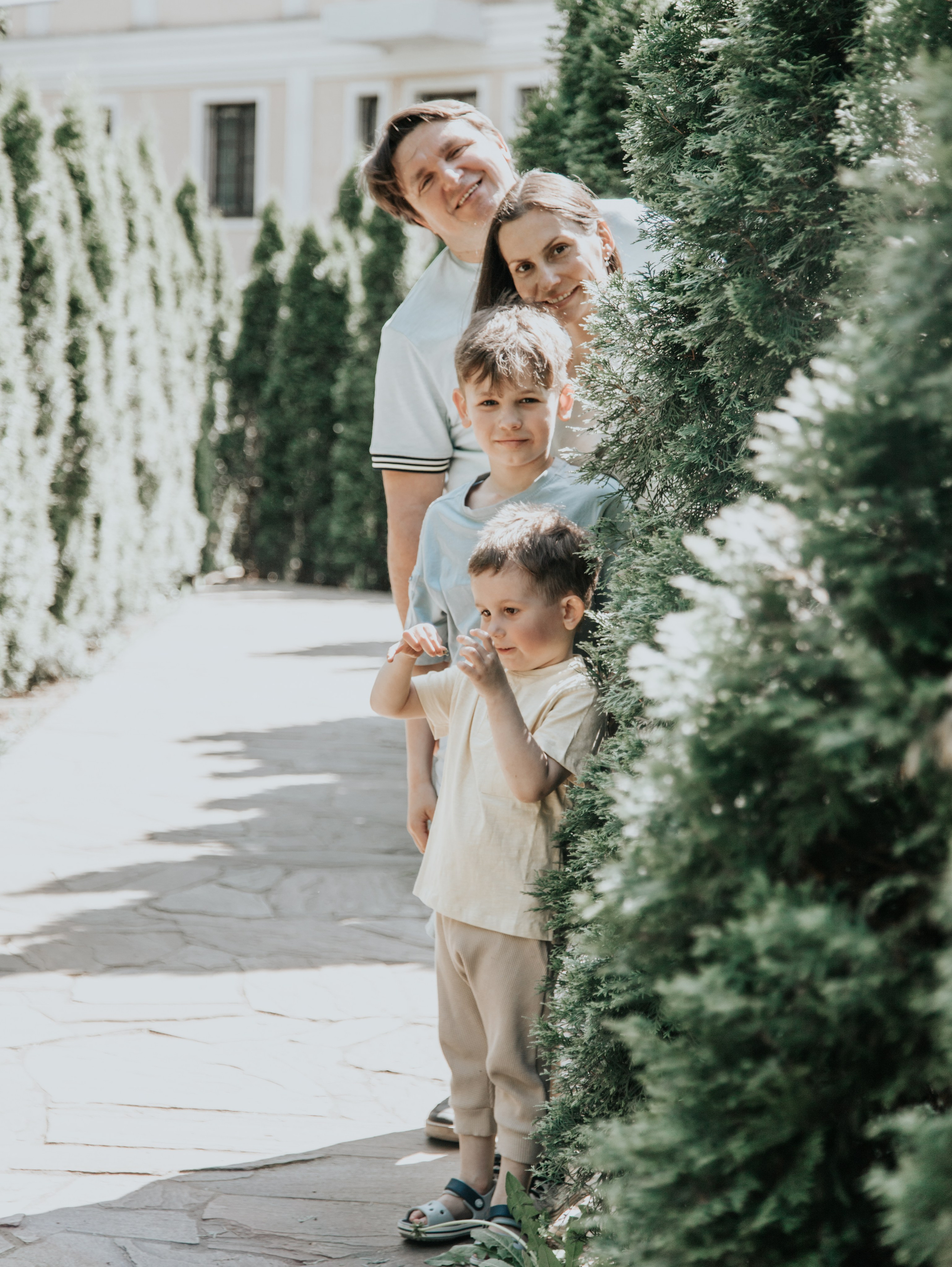 Папа, мама + два сына (в парке). Фотограф текстиля в Москве Ольга Иванова