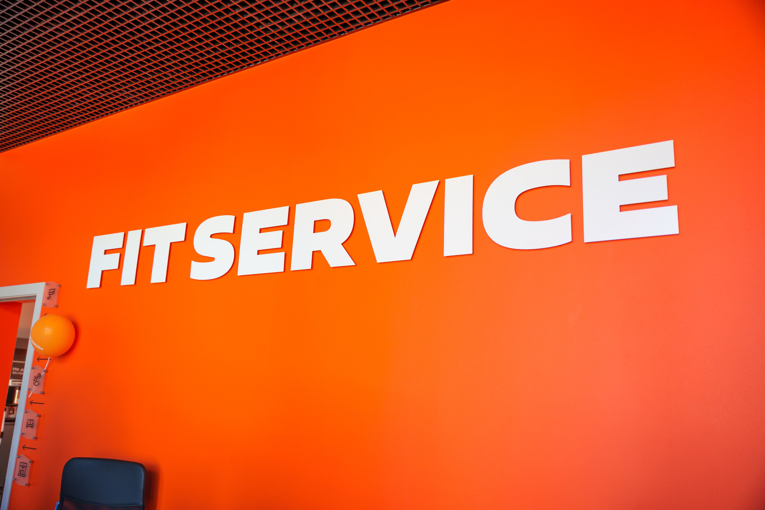 Интерьерная фотосъемка автосервиса Fit Service в Краснодаре — Профессиональная фотосъемка интерьера техцентра в Краснодаресеть СТО. Шедевры для Вас! Фотограф и Видеограф в Краснодаре Пахиев Руслан
