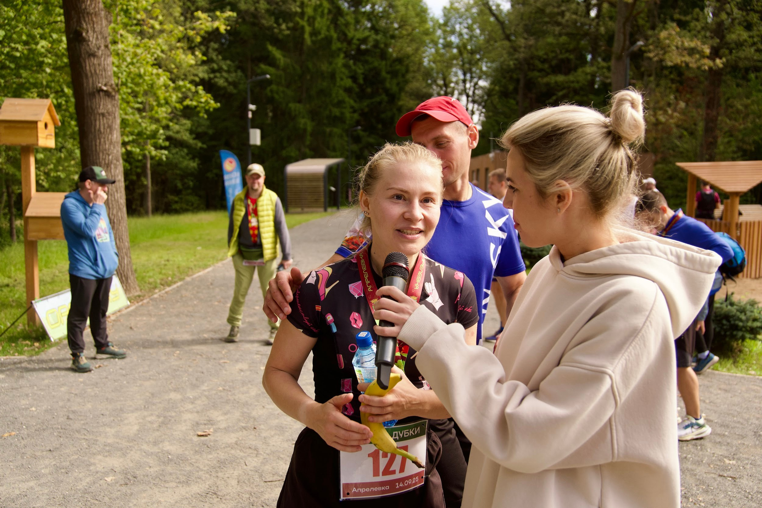 Забег в парке «Дубки». Кафе «БЕЛКА НАШЕПТАЛА». Ну оооочень концептуальное кафе