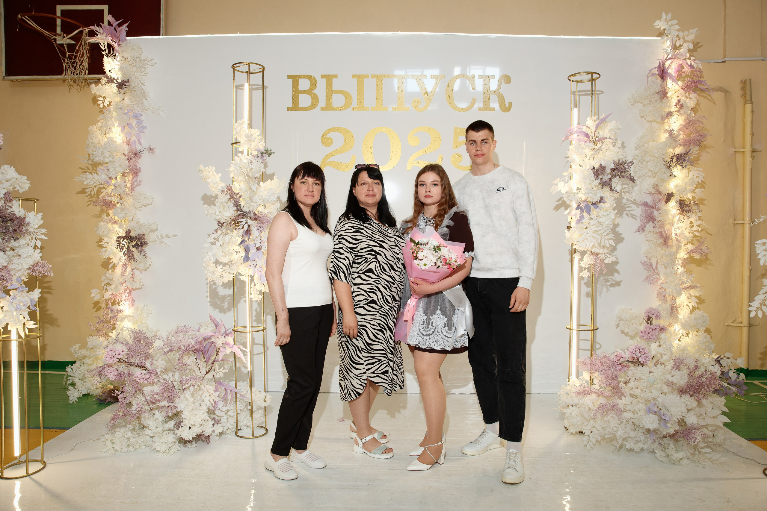 Последний звонок Школа № 42. Семейный фотограф — Макс Белогрудов