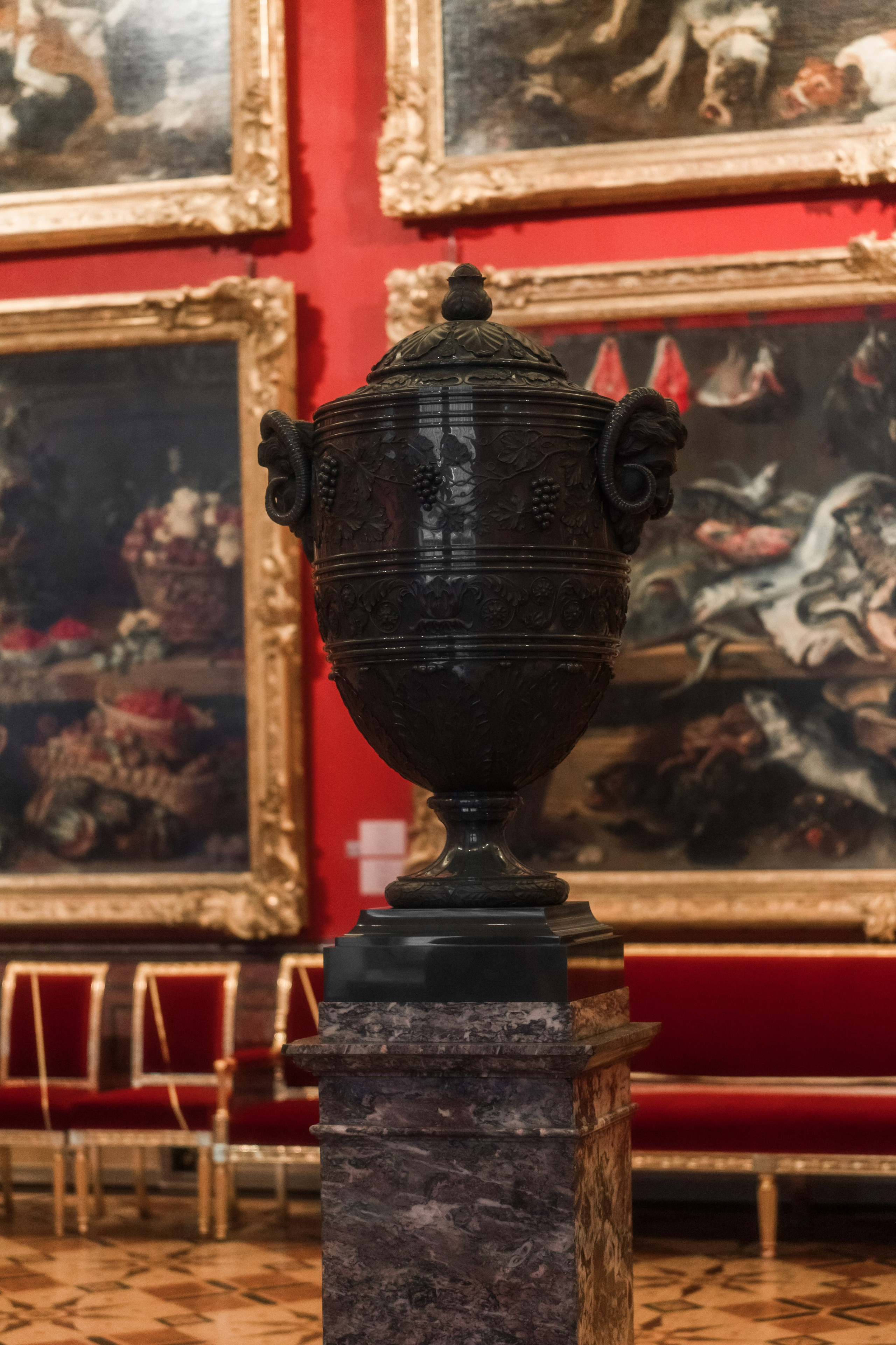 Фотосессия в Эрмитаже упрекрасно передаст Ваш стиль свадьбы!