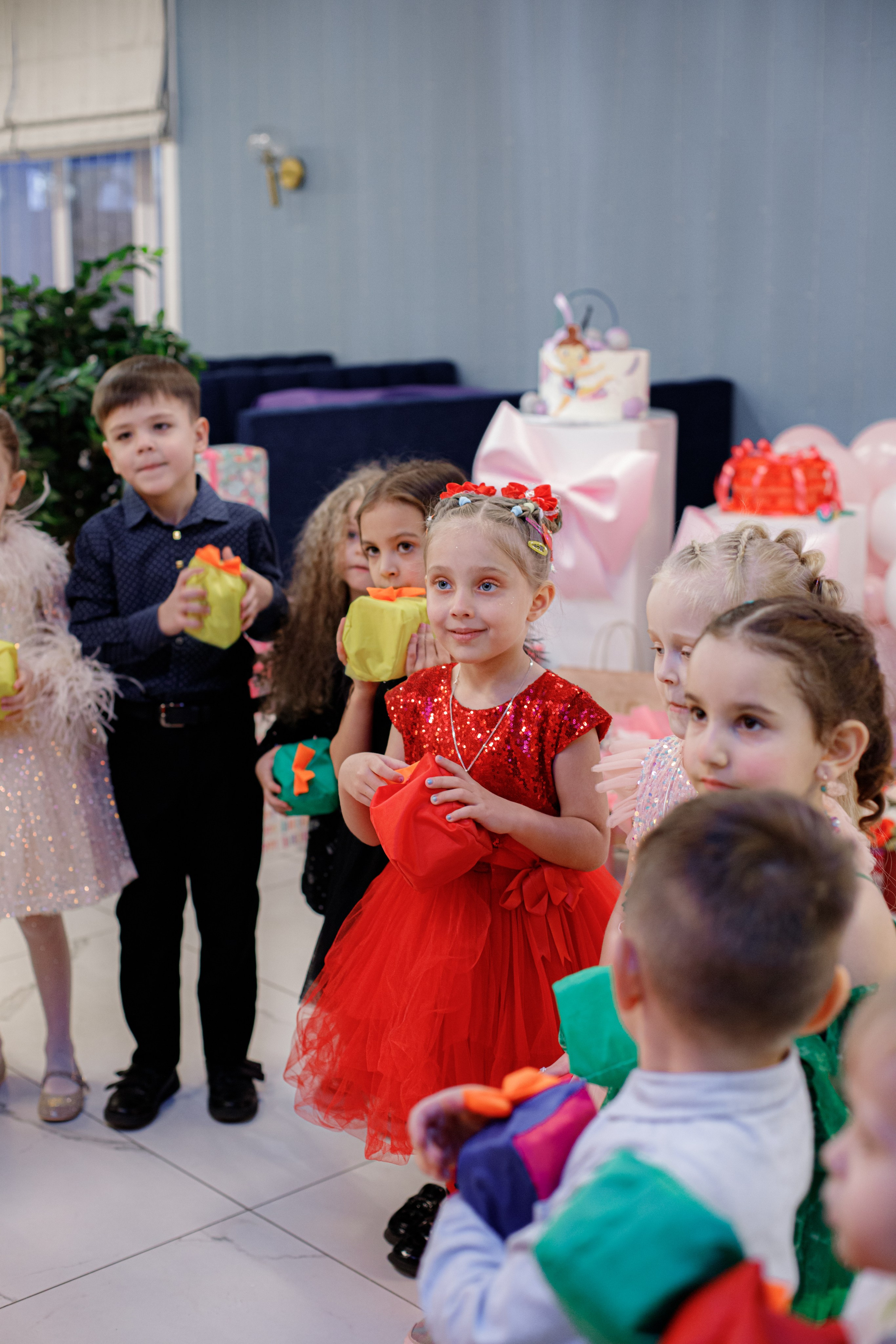 ASIA'S BIRTHDAY PARTY. Photokarish