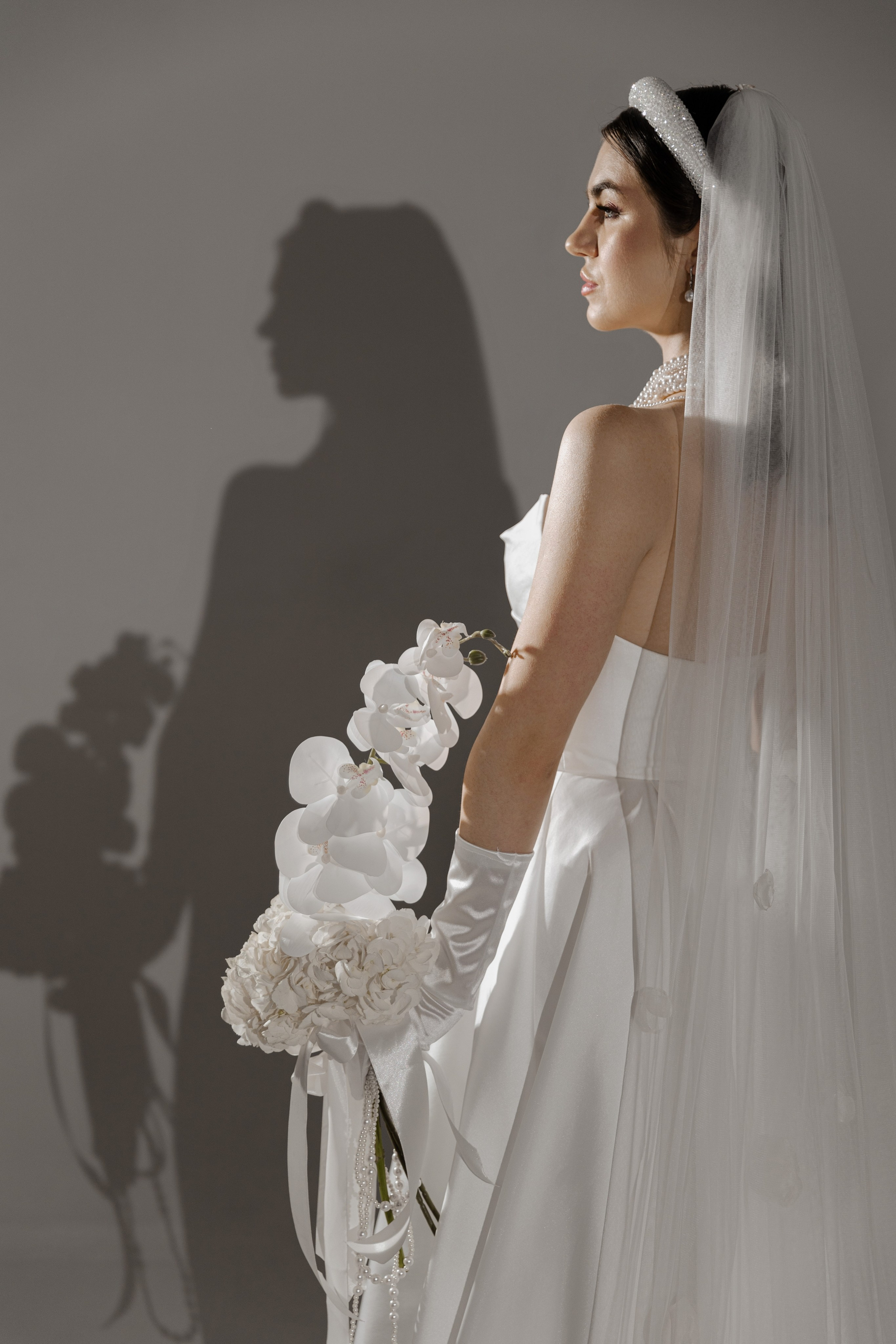 Алена. Я Ира и я фотографирую свадьбы более 10 лет