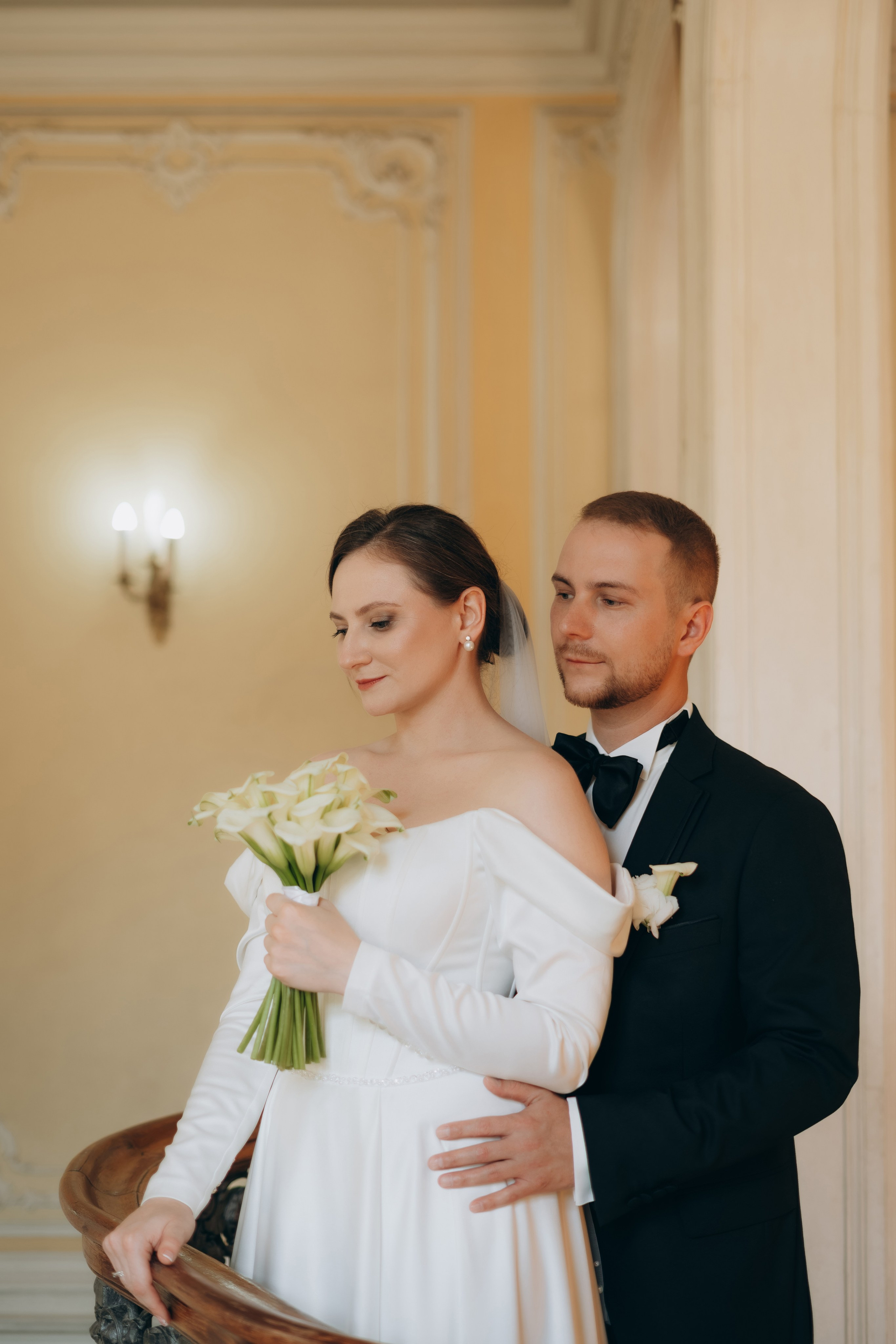 Свадебная фотосессия в Москве / Библиотека-читальня им. А. С. Пушкина. Фотограф Москва Виктория-Антуанетта