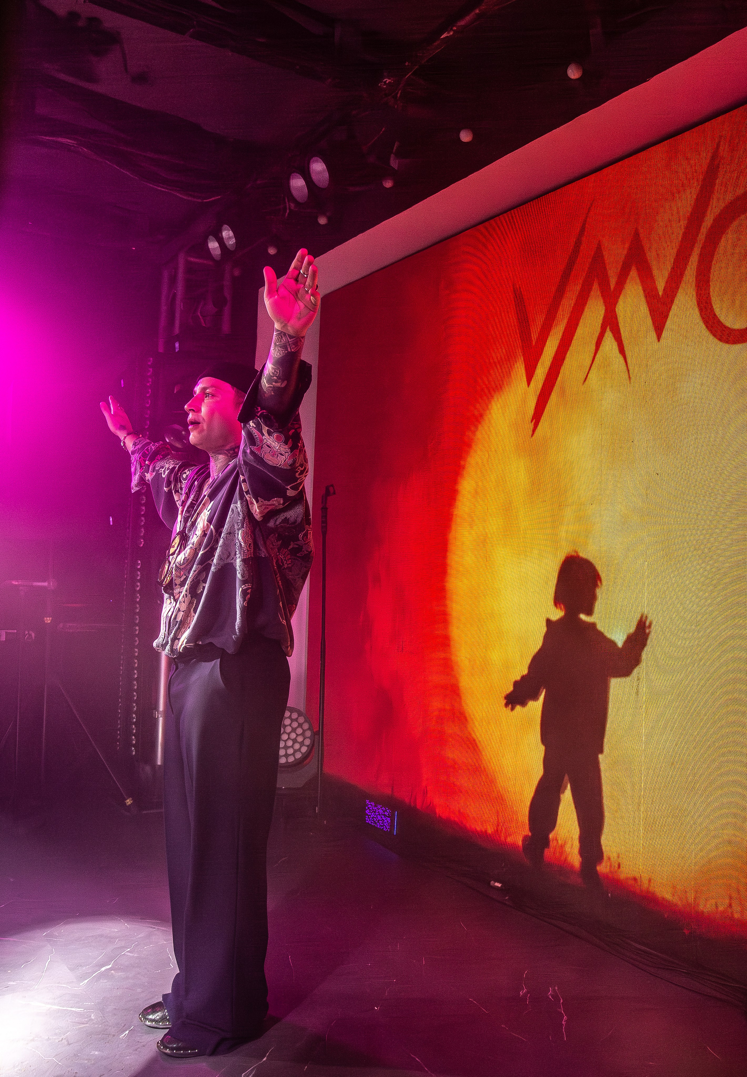 Концерт VA.NO | QUEST PISTOLS SHOW. Репортажный фотограф в Ялте Алексей Семёнов