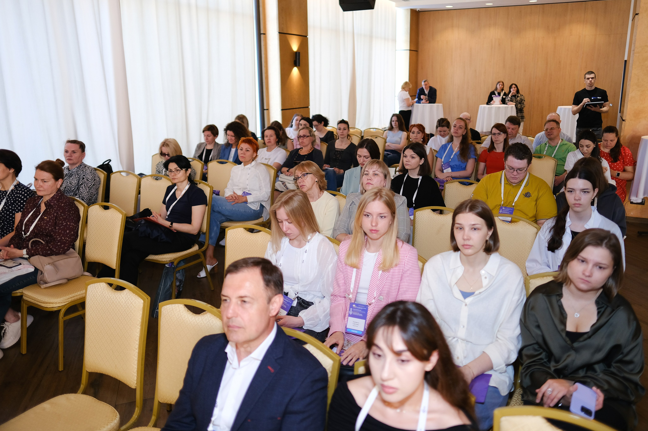 Школа Российского общества акушеров-гинекологов. Свадебный и репортажной фотограф Денис Ожигин в Краснодаре и Краснодарском крае