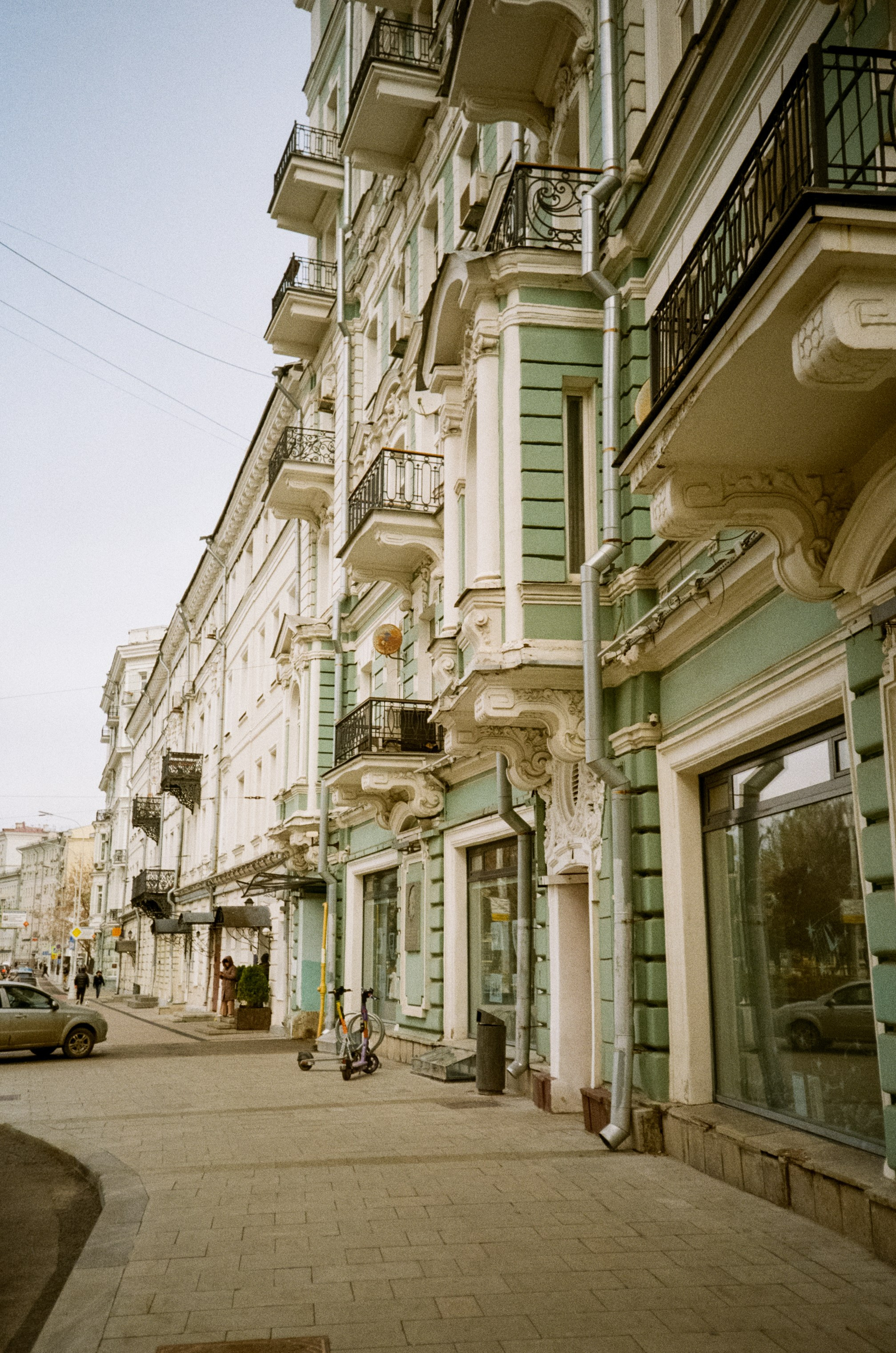 Чистые пруды, Покровка, Потаповский переулок / Cosina CX-1 / Kodak ProImage 100