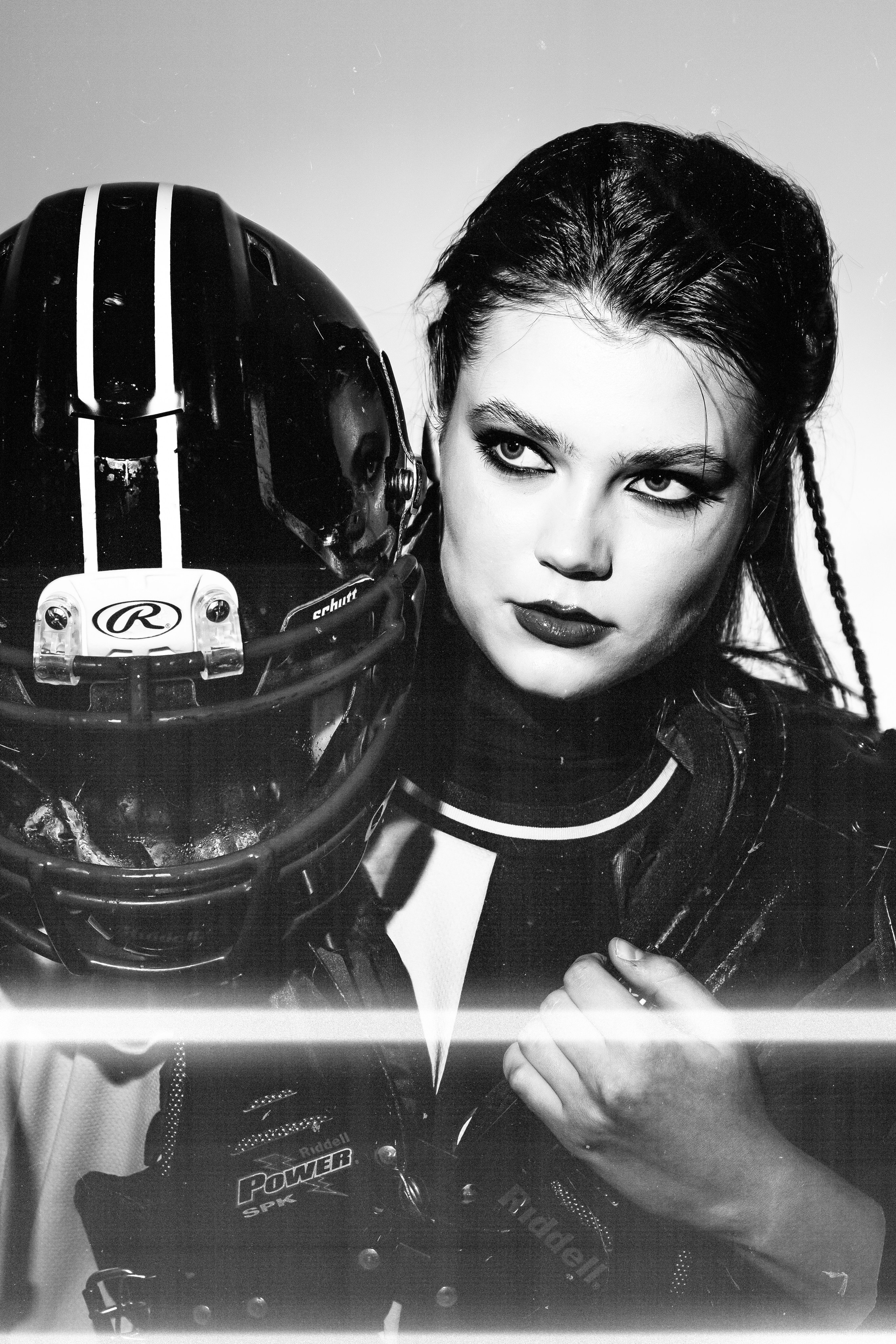 американский футбол, спортшик, фотосессия творческая, студийный свет, женская фотосессия