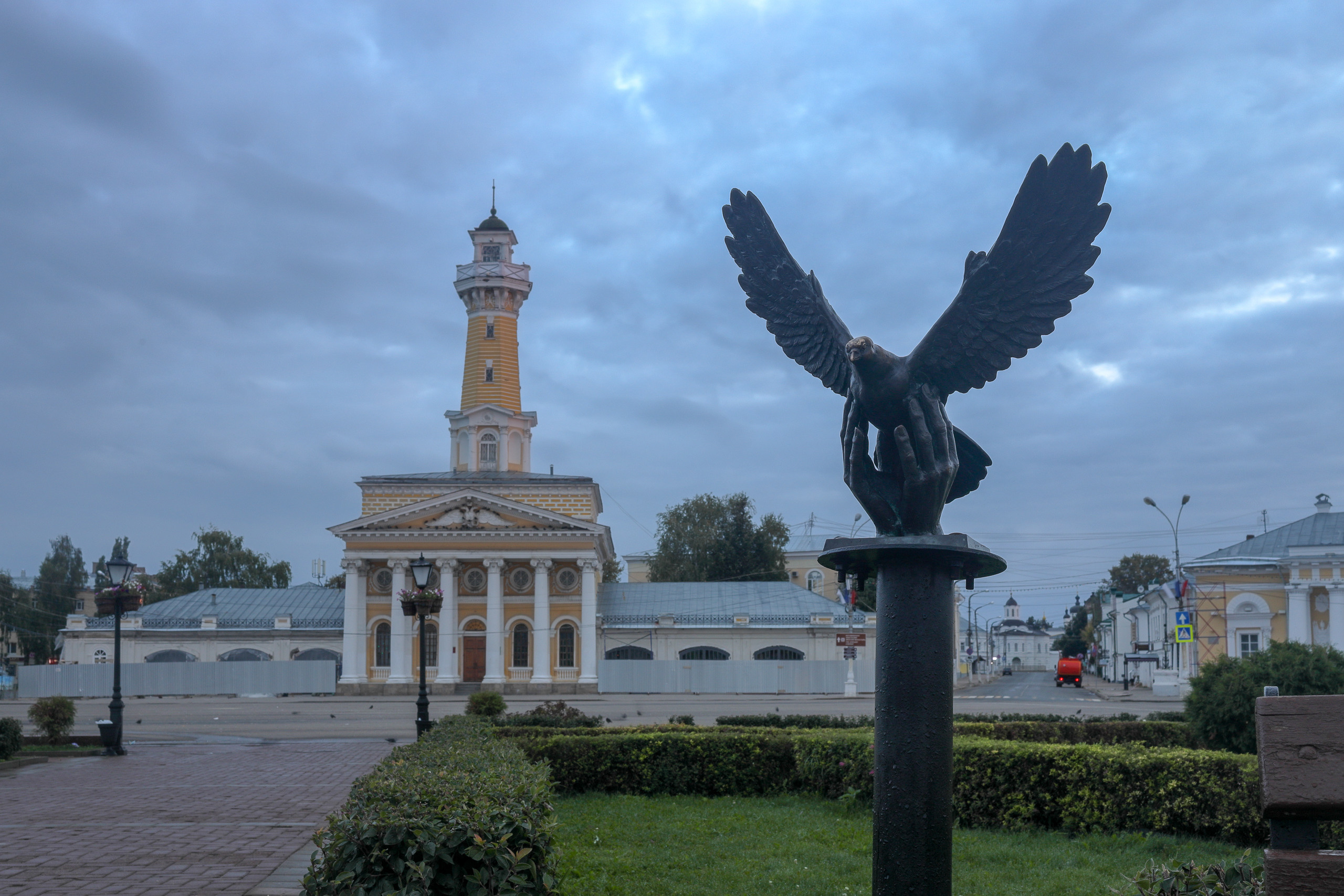 Костромская пожарная каланча, построенная в 1824-1827гг. Расположена на Сусанинской площади