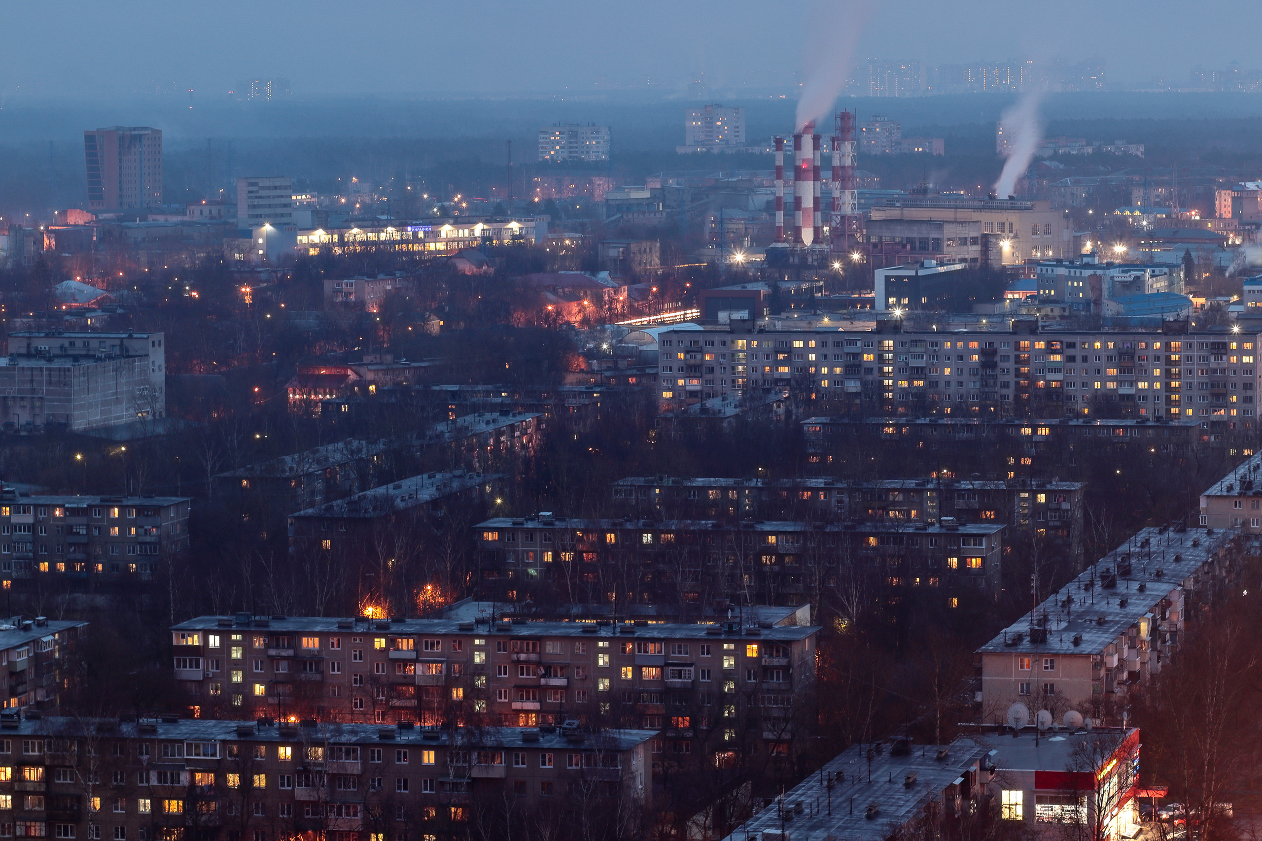 Вид на ночной город Жуковский Московской области