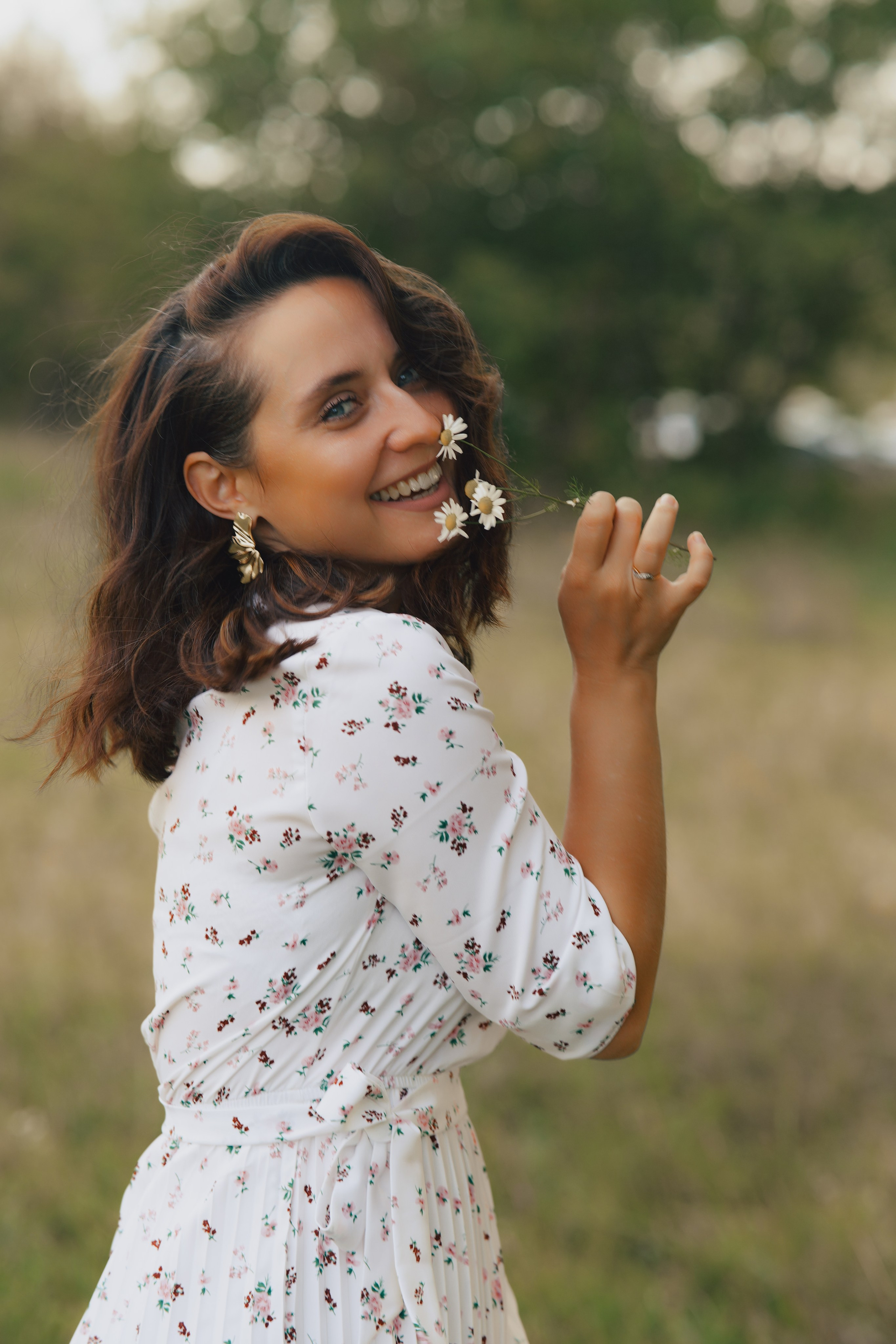 У дома. Фотограф Мария Зайчик