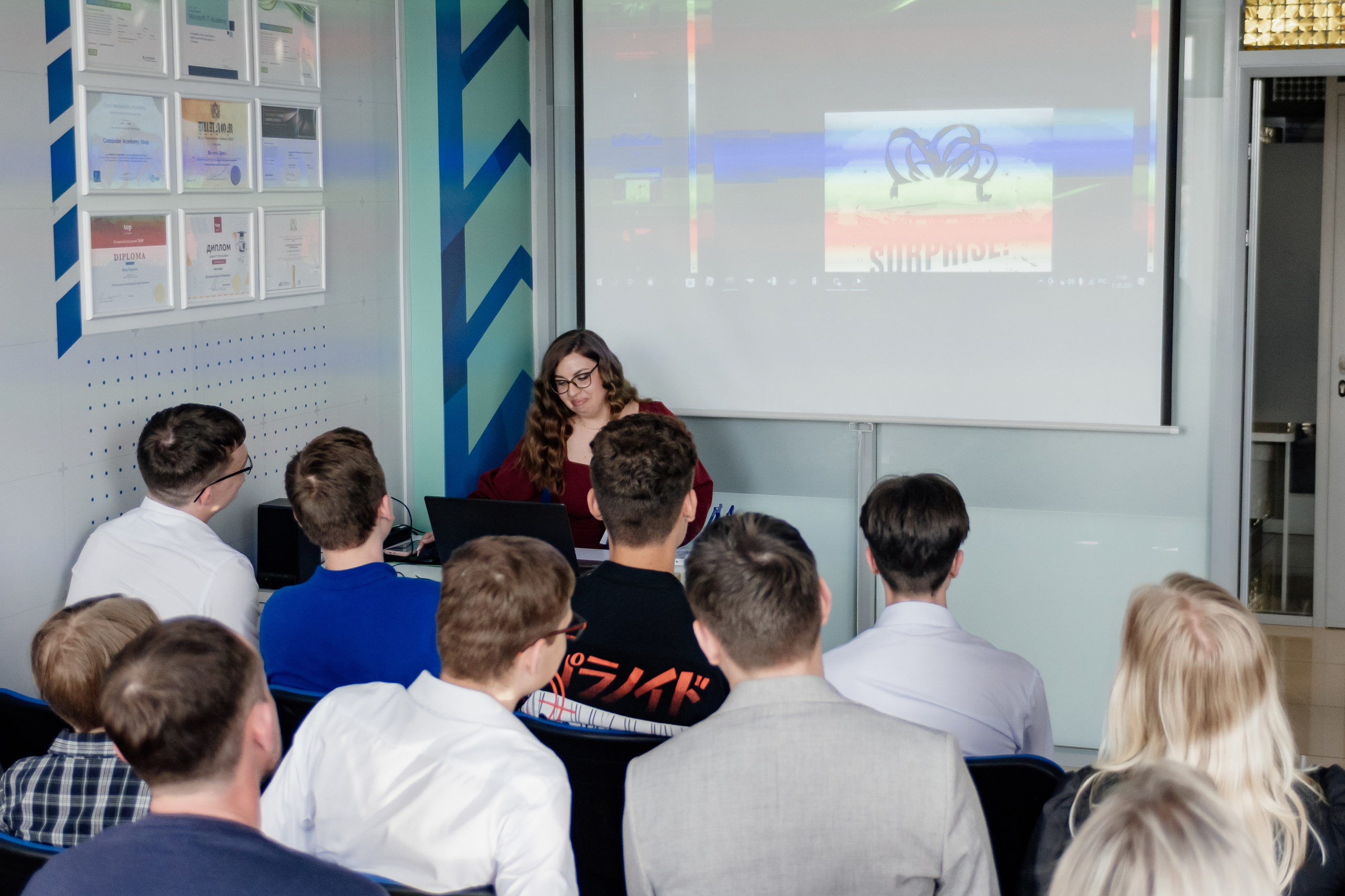 Выпускной: компьютерная академия Топ. Фотограф в Твери Дементьева Анастасия