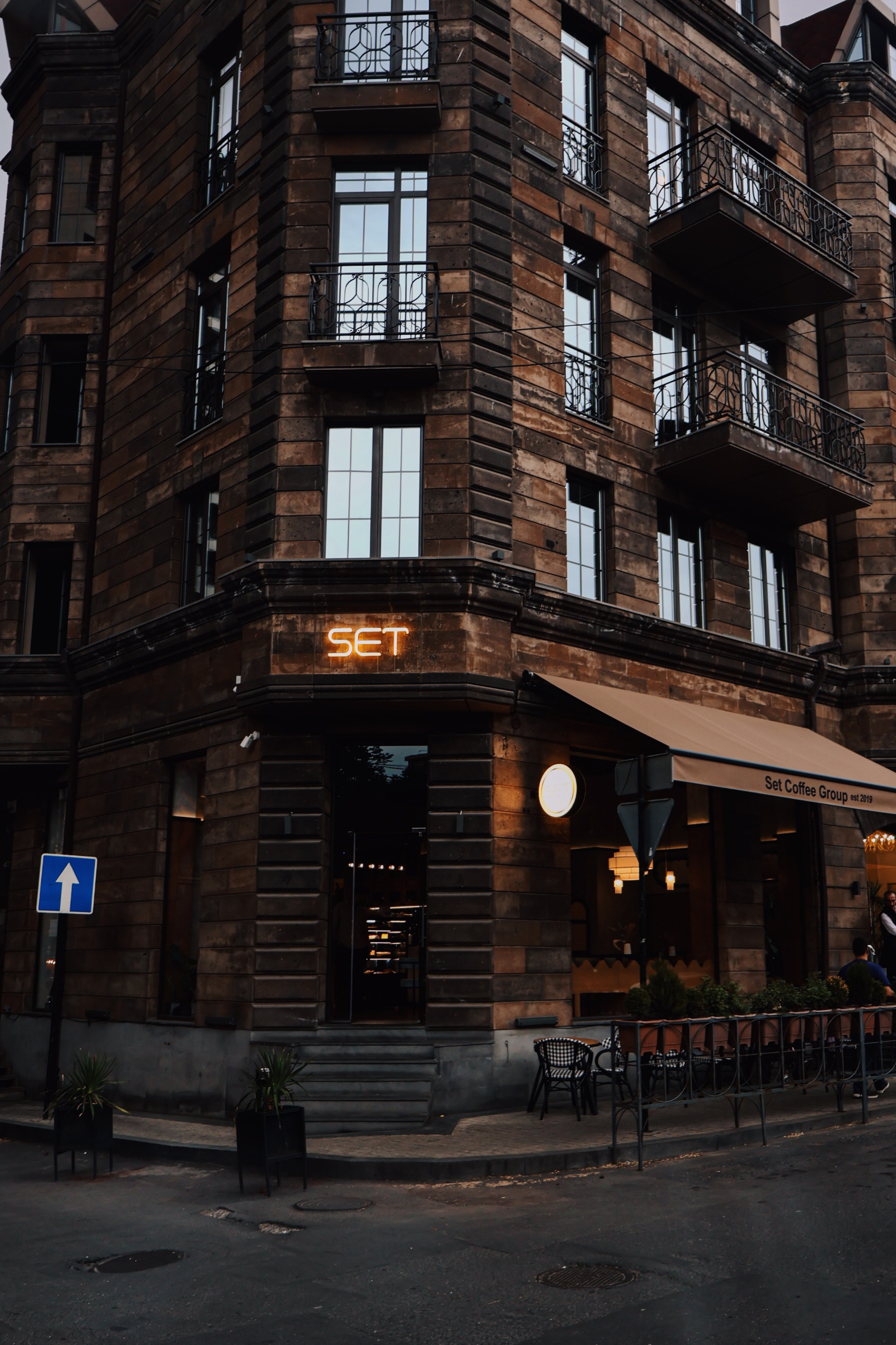YEREVAN. Элиз — фотограф в Москве. Снимаю людей, архитектуру, город, животных и создаю визуальный контент для брендов