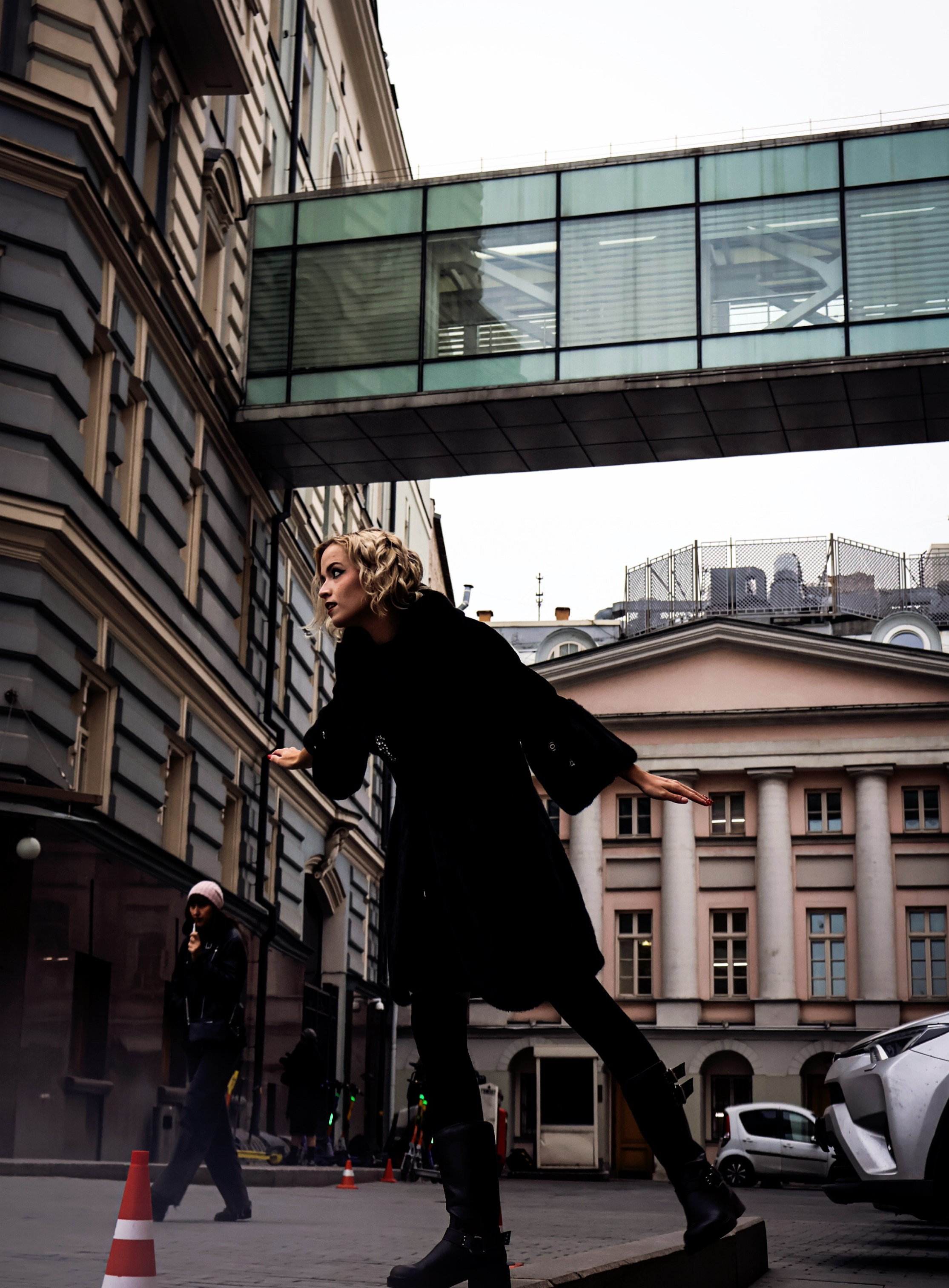 Уличная съемка — София, Москва. Элиз — фотограф в Москве. Снимаю людей, архитектуру, город, животных и создаю визуальный контент для брендов