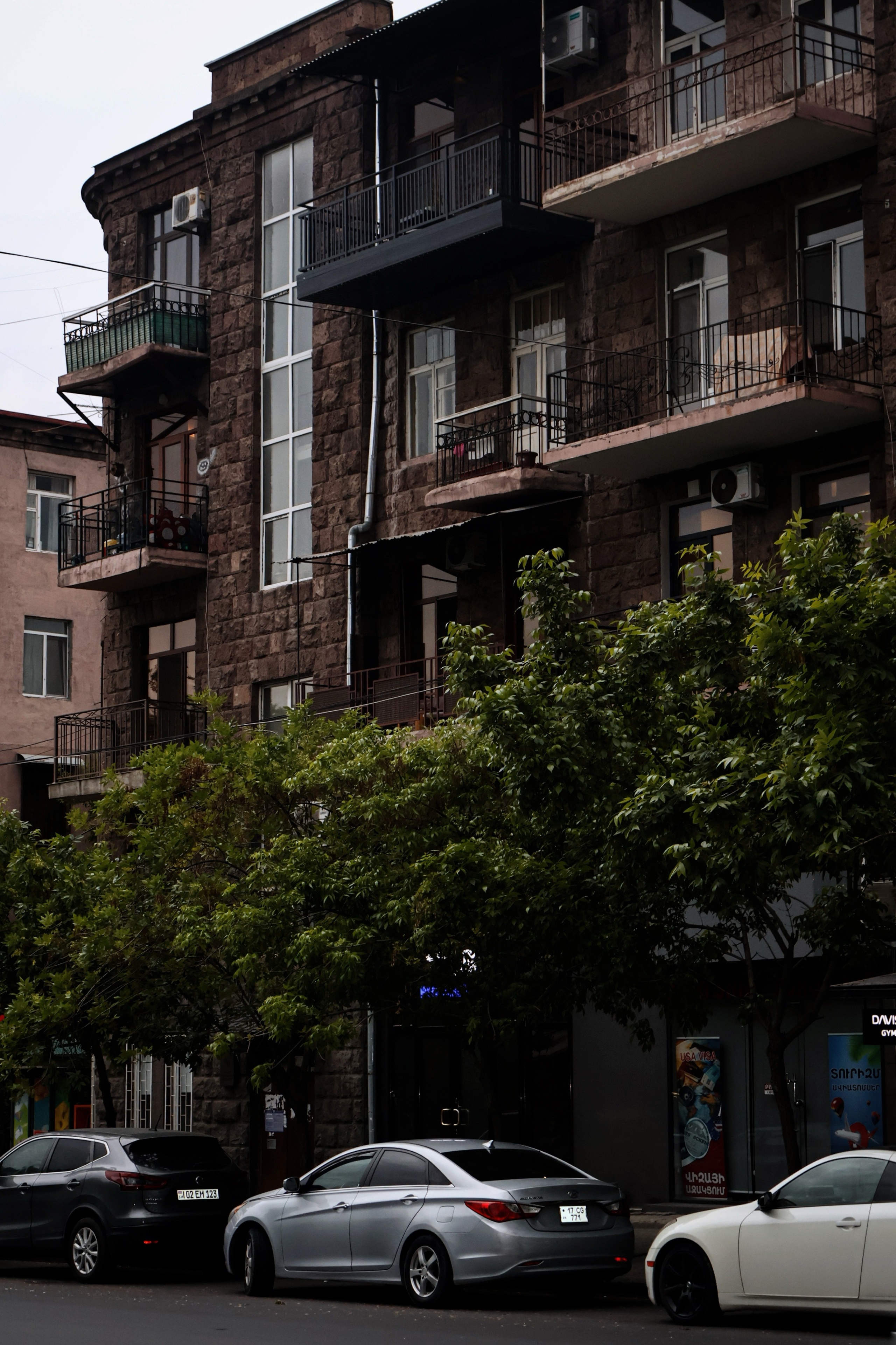 YEREVAN. Элиз — фотограф в Москве. Снимаю людей, архитектуру, город, животных и создаю визуальный контент для брендов