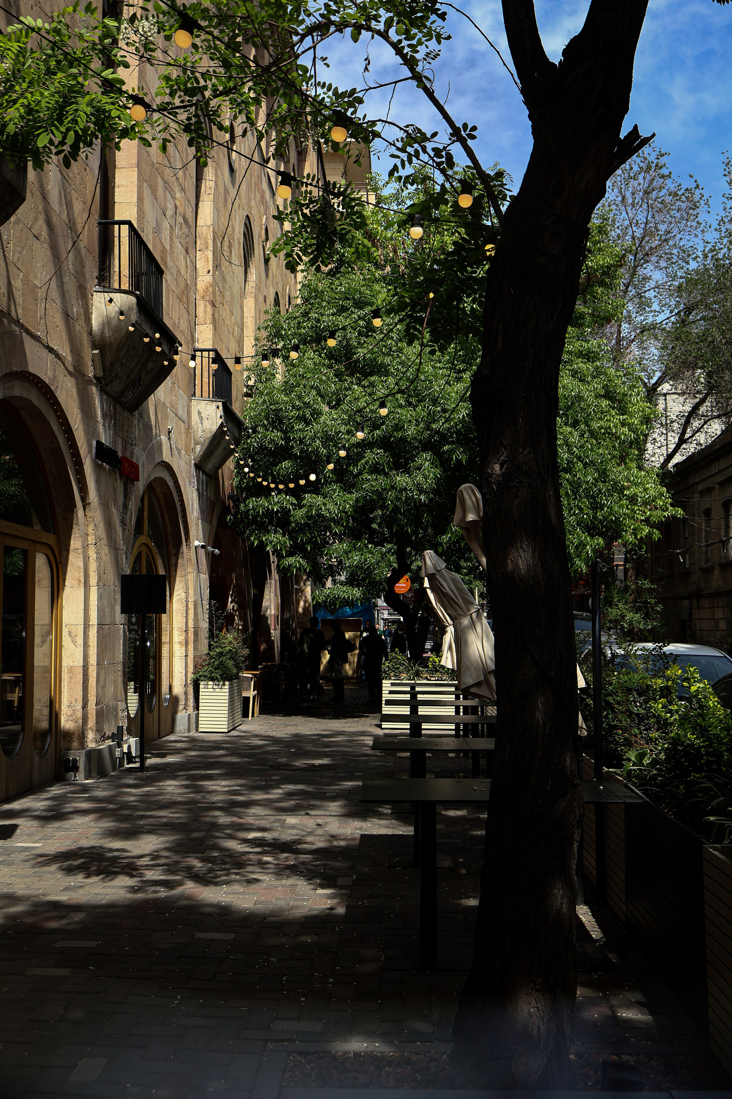 YEREVAN. Элиз — фотограф в Москве. Снимаю людей, архитектуру, город, животных и создаю визуальный контент для брендов