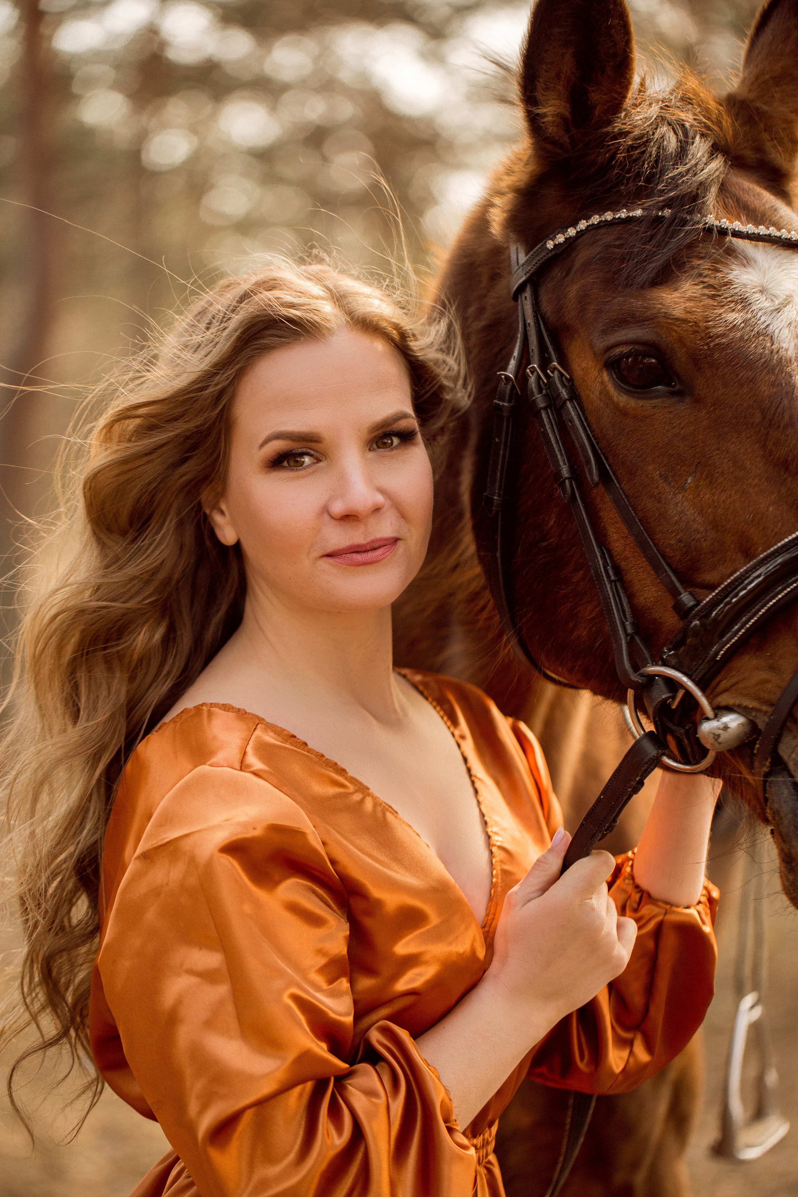 Фотосессия в сосновом бору с лошадью