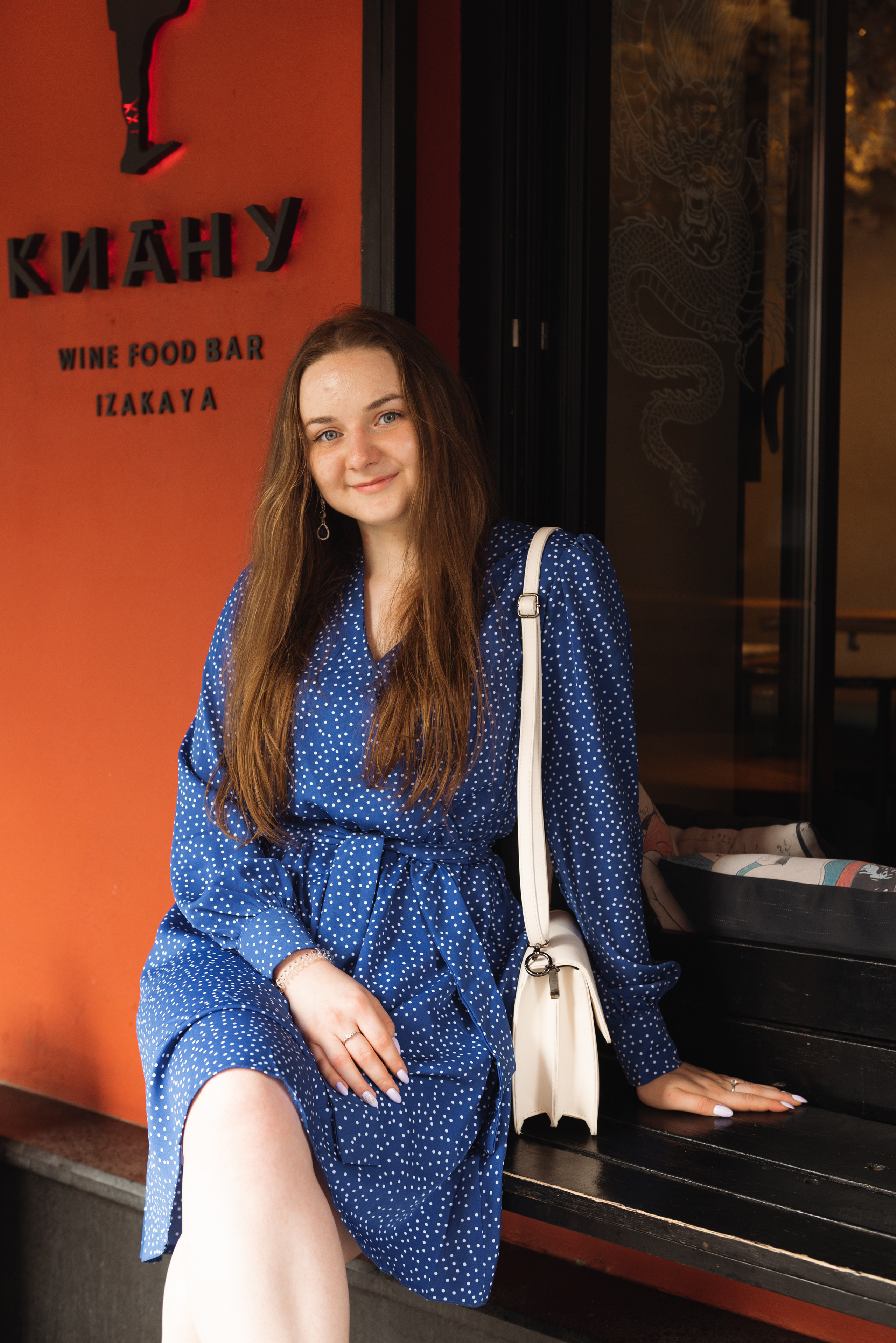 Пристаю к людям. Фотограф Москва Настя Профотовна. Репортажные, свадебные и контент фотосессии