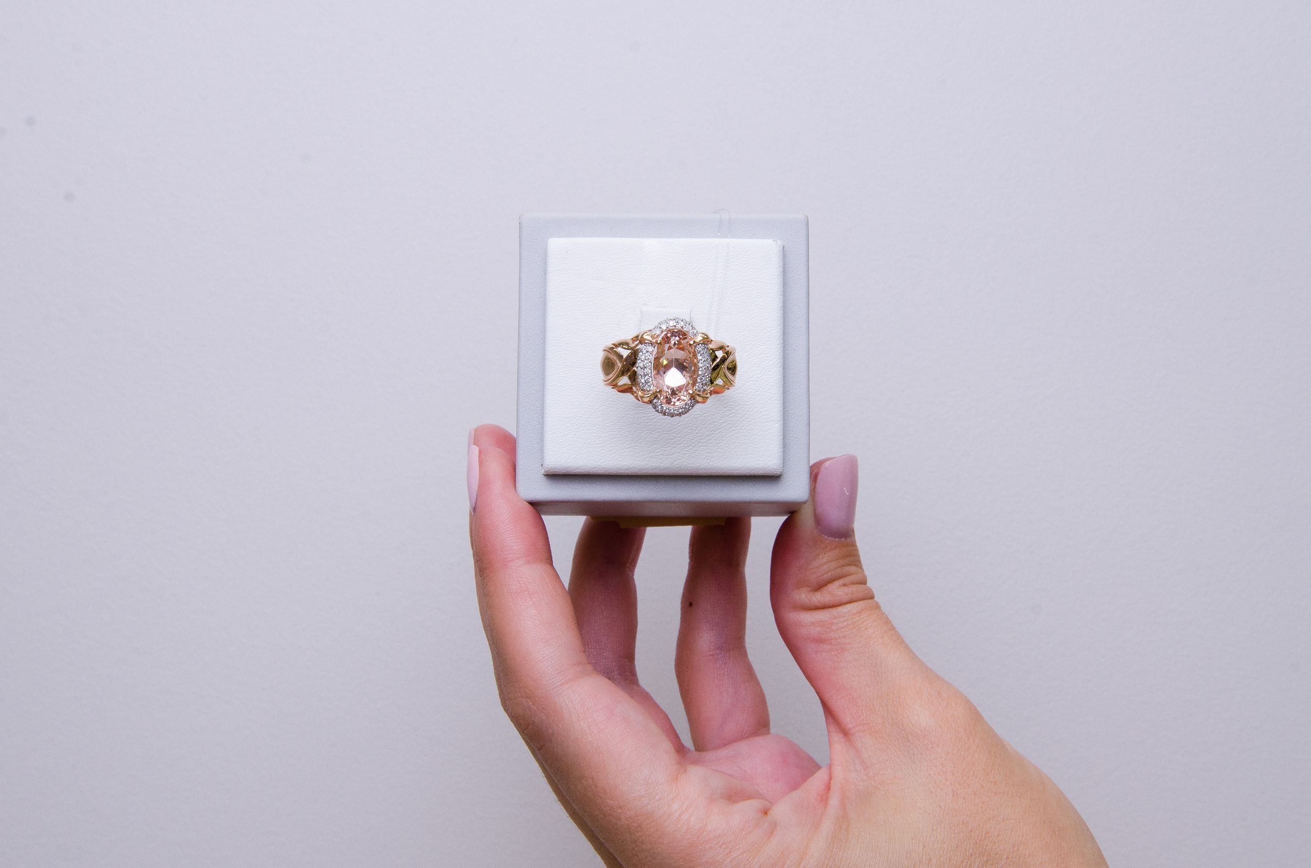 Ювелирный магазин «Александра». Фотограф Москва Настя Профотовна. Репортажные, свадебные и контент фотосессии