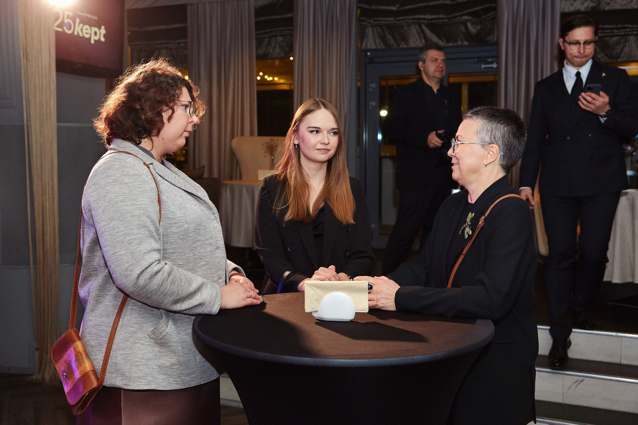 25 лет компании Kept. Антон Артюшин, портретный фотограф. Москва