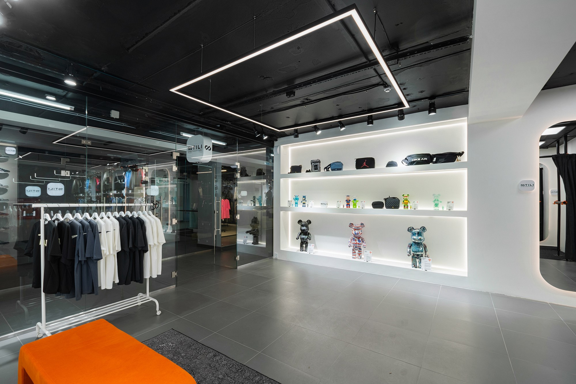 STILI магазин спортивной одежды. Фотограф Сергей Сергеев