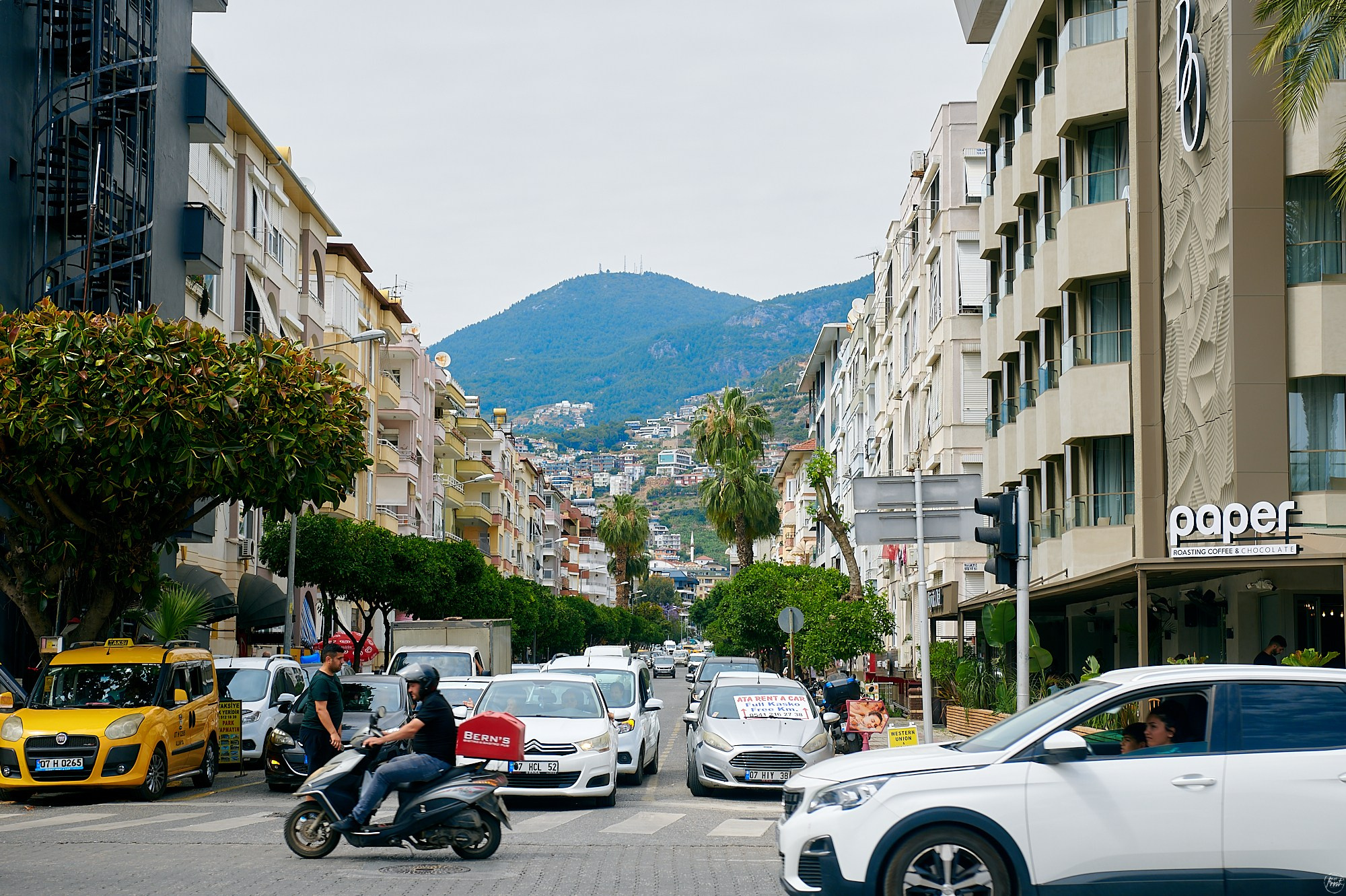 Alanya, Türkiye. May 2024. Фотографии отовсюду и обо всем