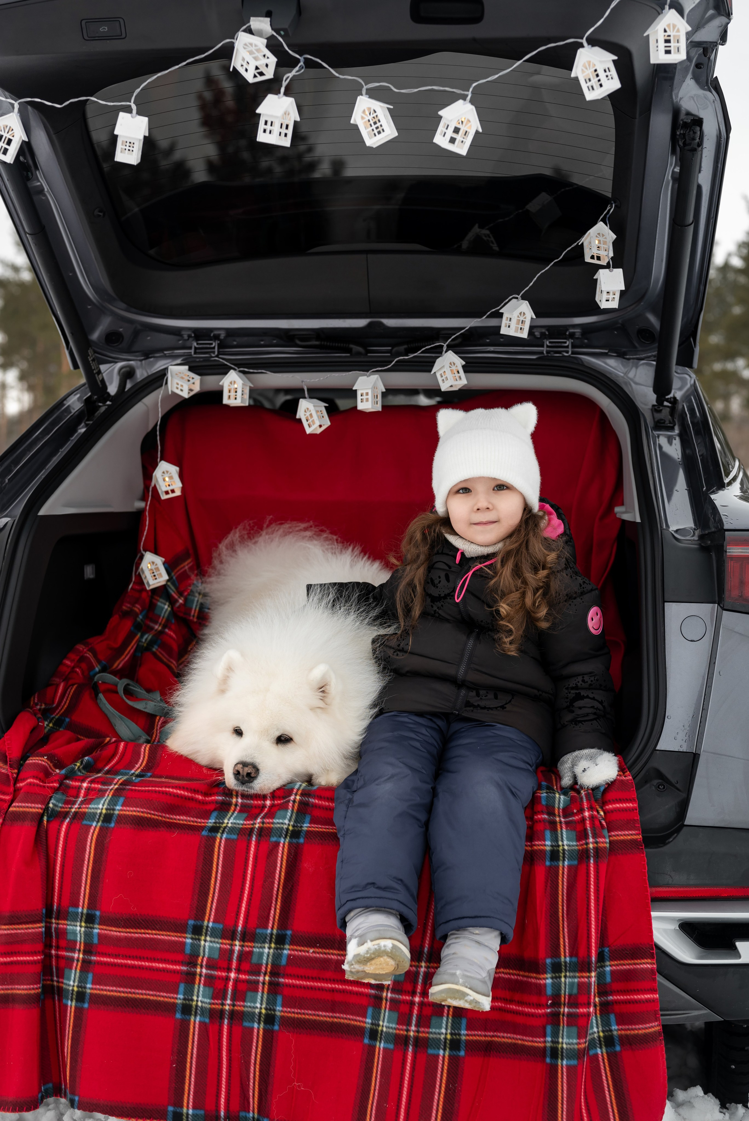 Фотопроект с Платоном и машиной на улице. Фотограф в городе Салават