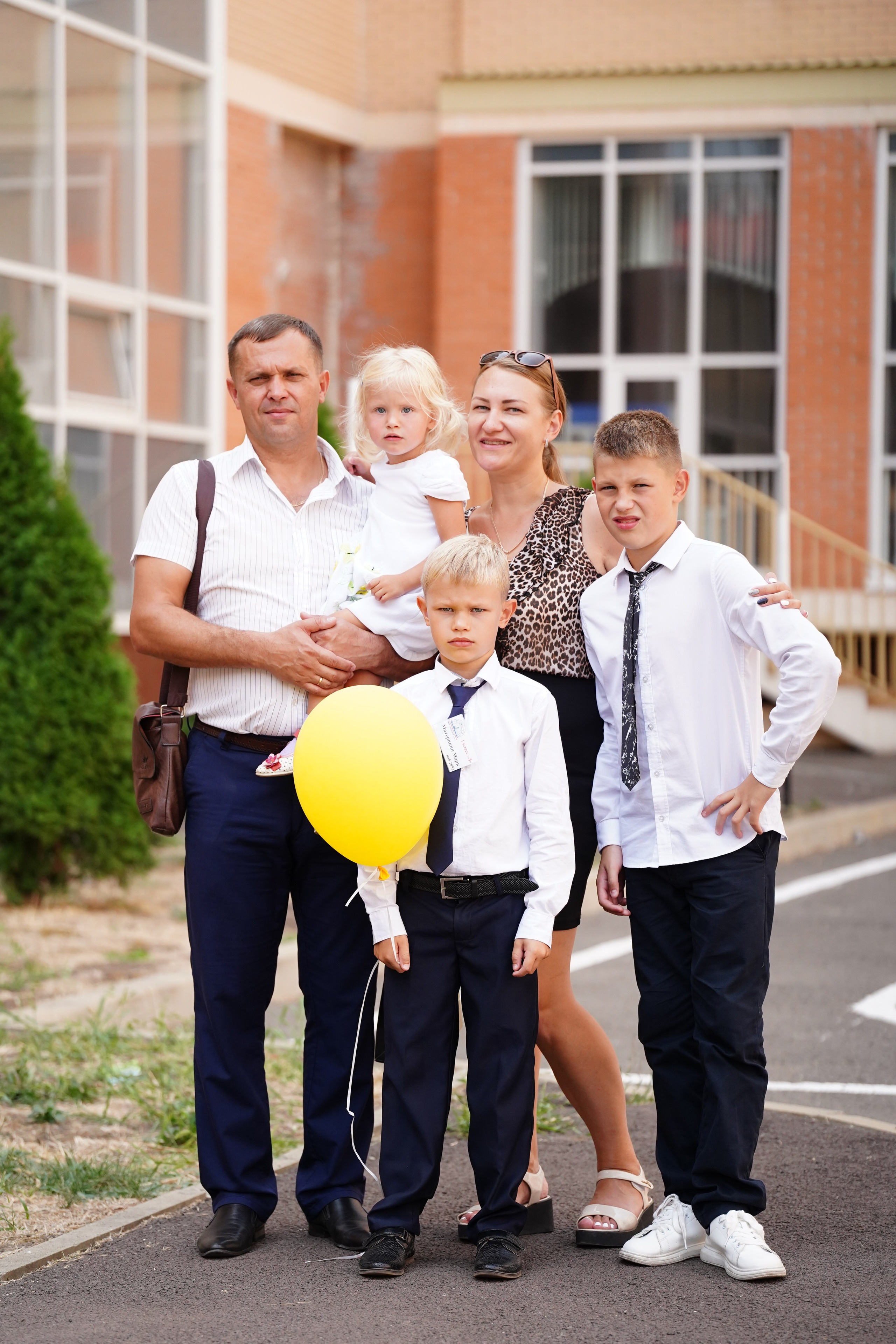 1 сентября Линейка. MEMENTO.Выпускные альбомы, школьные, юбилейные и другие книги. Ростов-на-Дону
