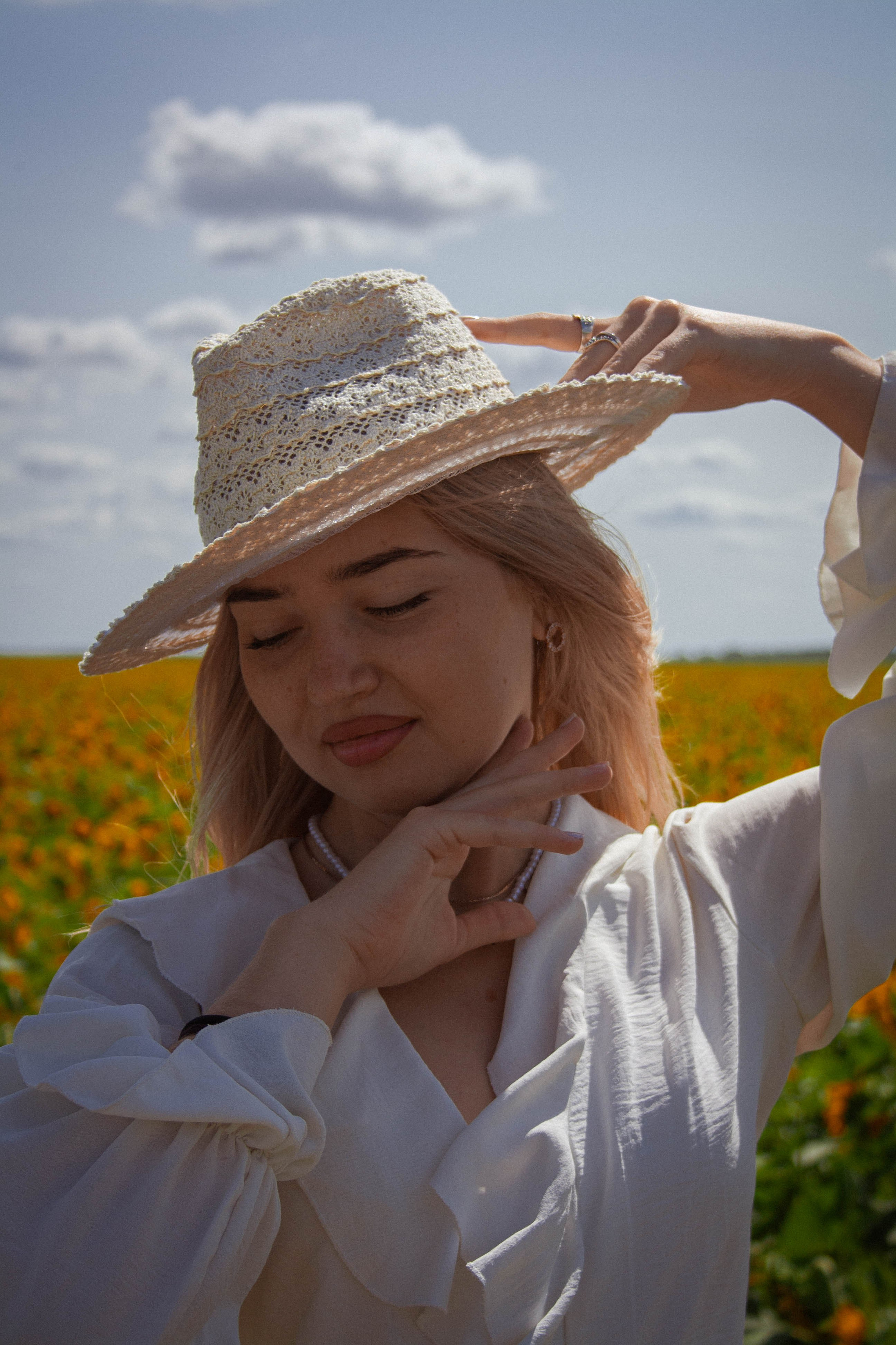 Настроение: уйти в поле с подсолнухами. Портретный фотограф в Саратове