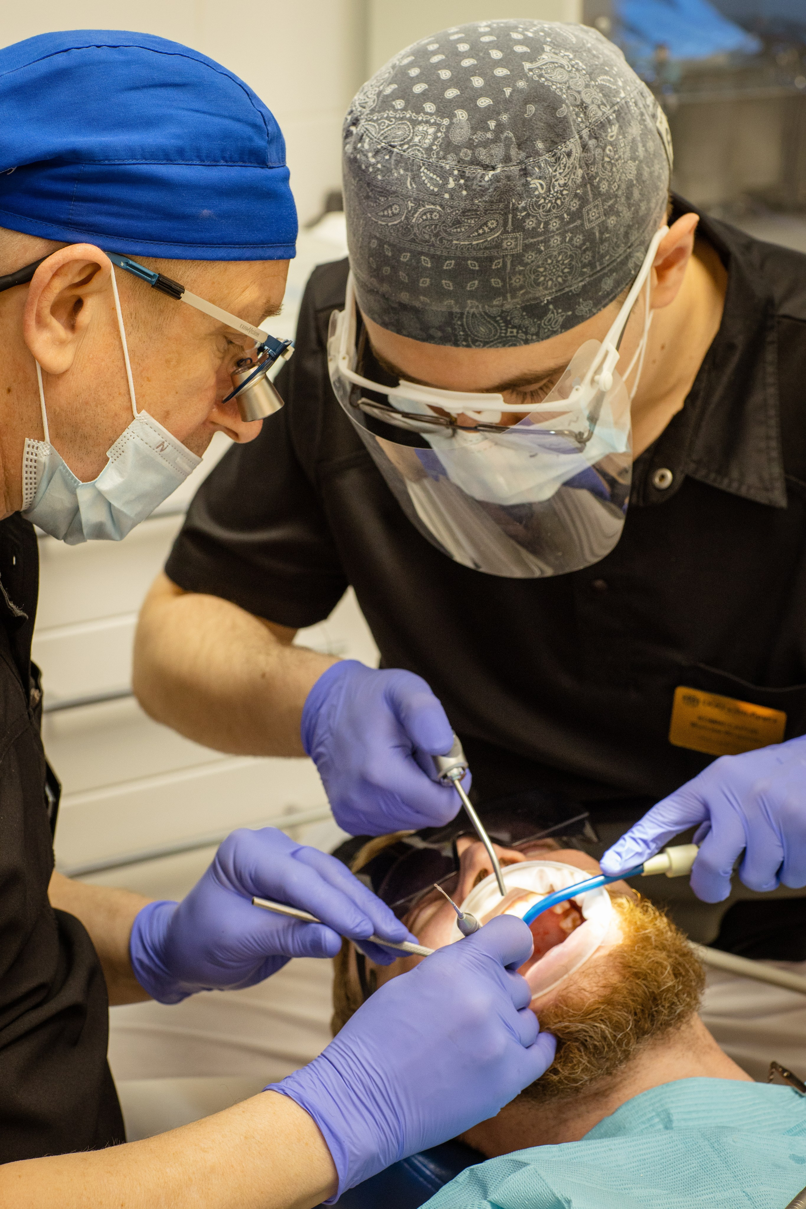 Стоматология «32 Удовольствия». Медиапродюсер, фотограф в Минеральных Водах —Виктор Холодов