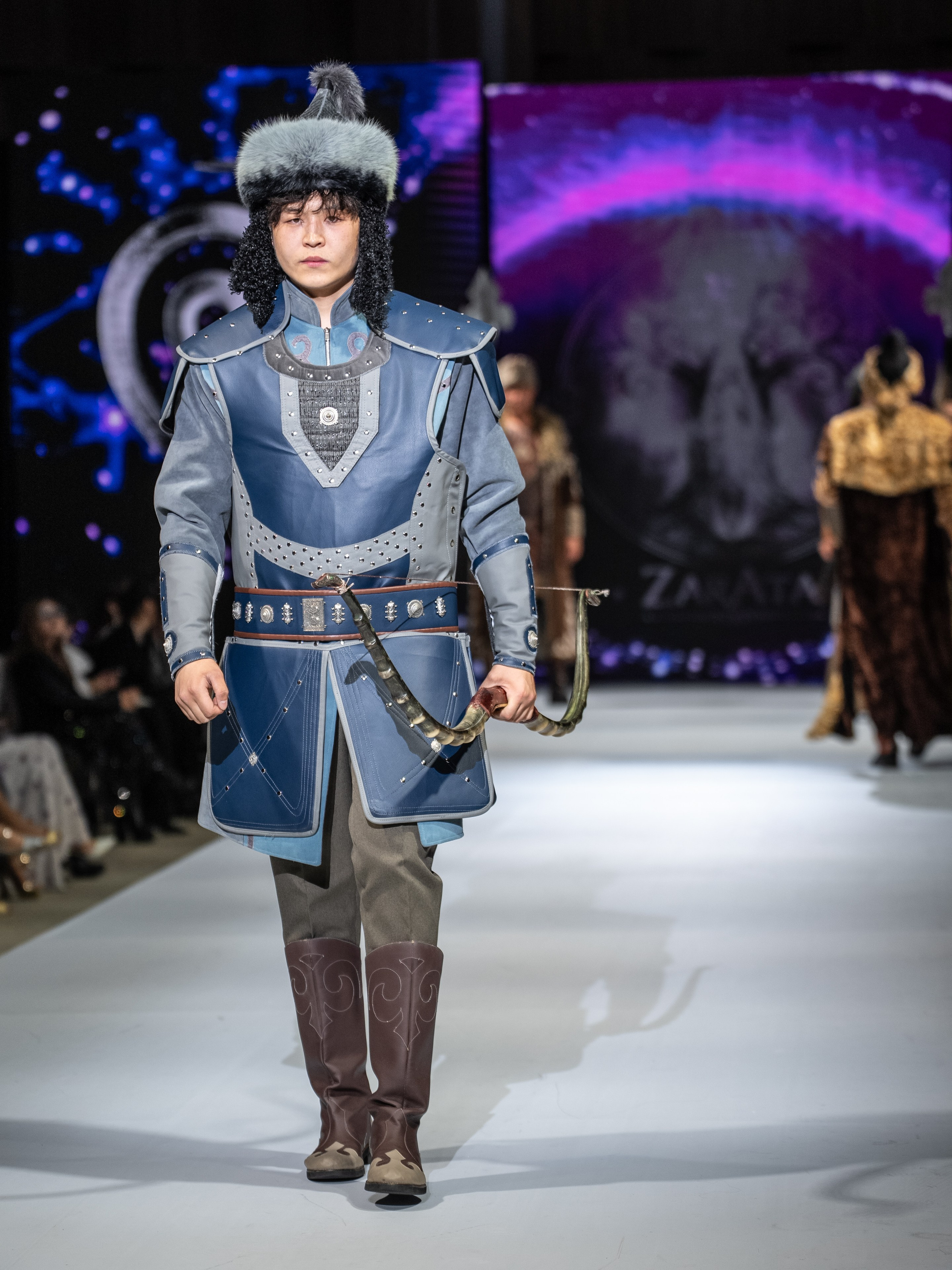 EURASIAN FASHION WEEK Lo Zarata. Сайт Алматинского НЮ АРТ, будуар и фэшн фотографа Дениса Карпенко