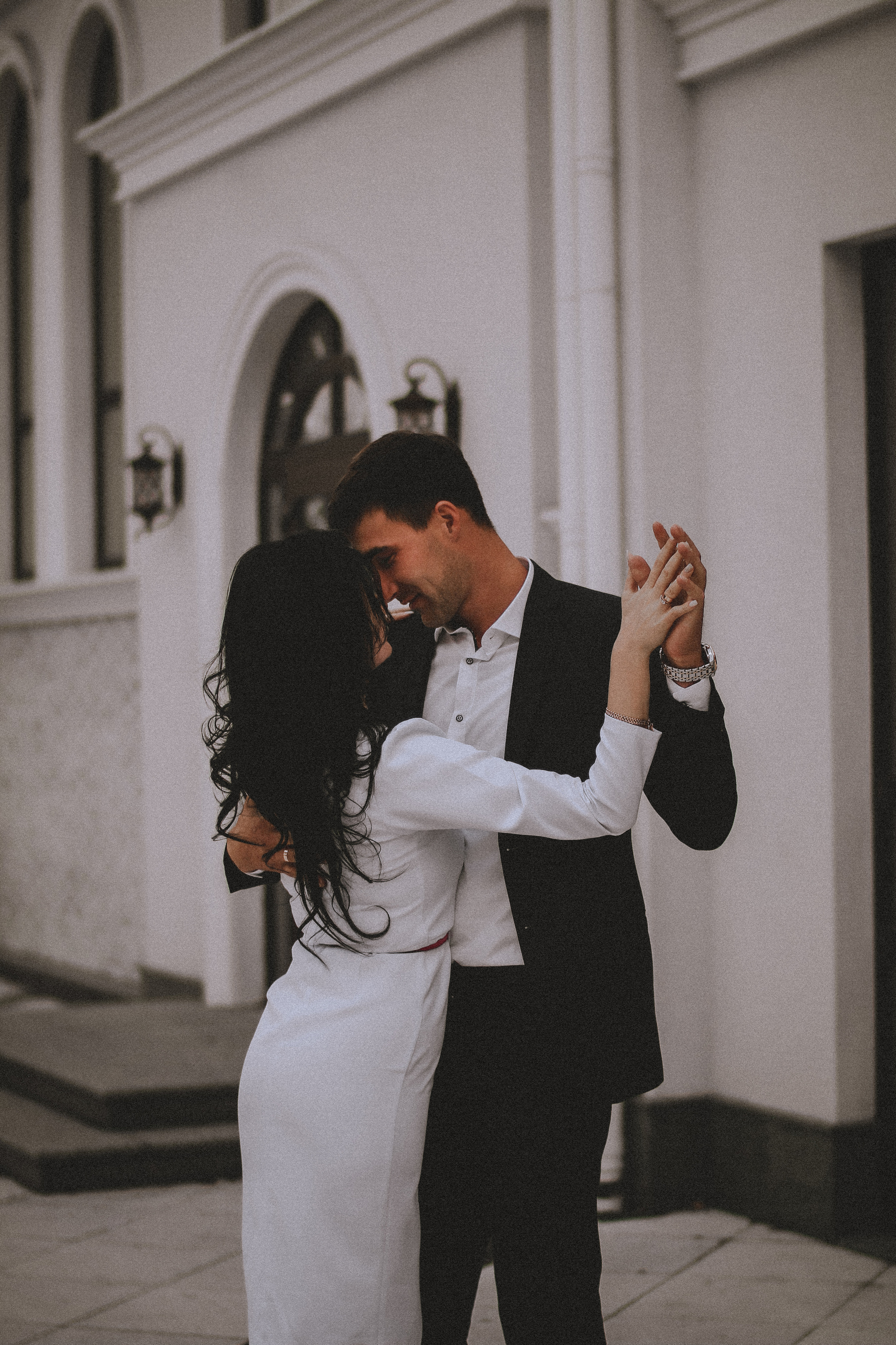 Закир и Эльвина (уличная съемка после ЗАГСа). Фотограф в Крыму | Виктория Нотевская