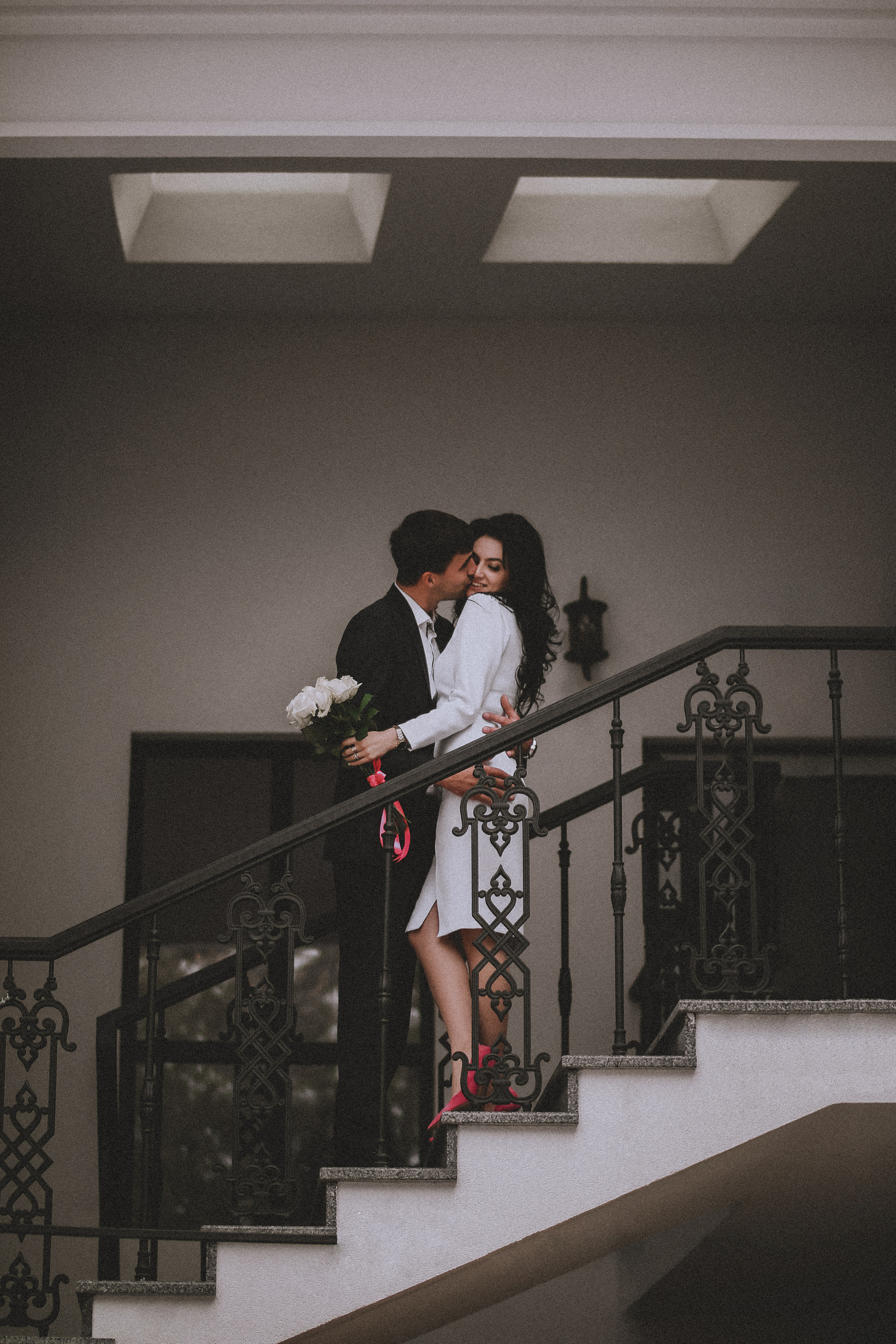 Закир и Эльвина (уличная съемка после ЗАГСа). Фотограф в Крыму | Виктория Нотевская