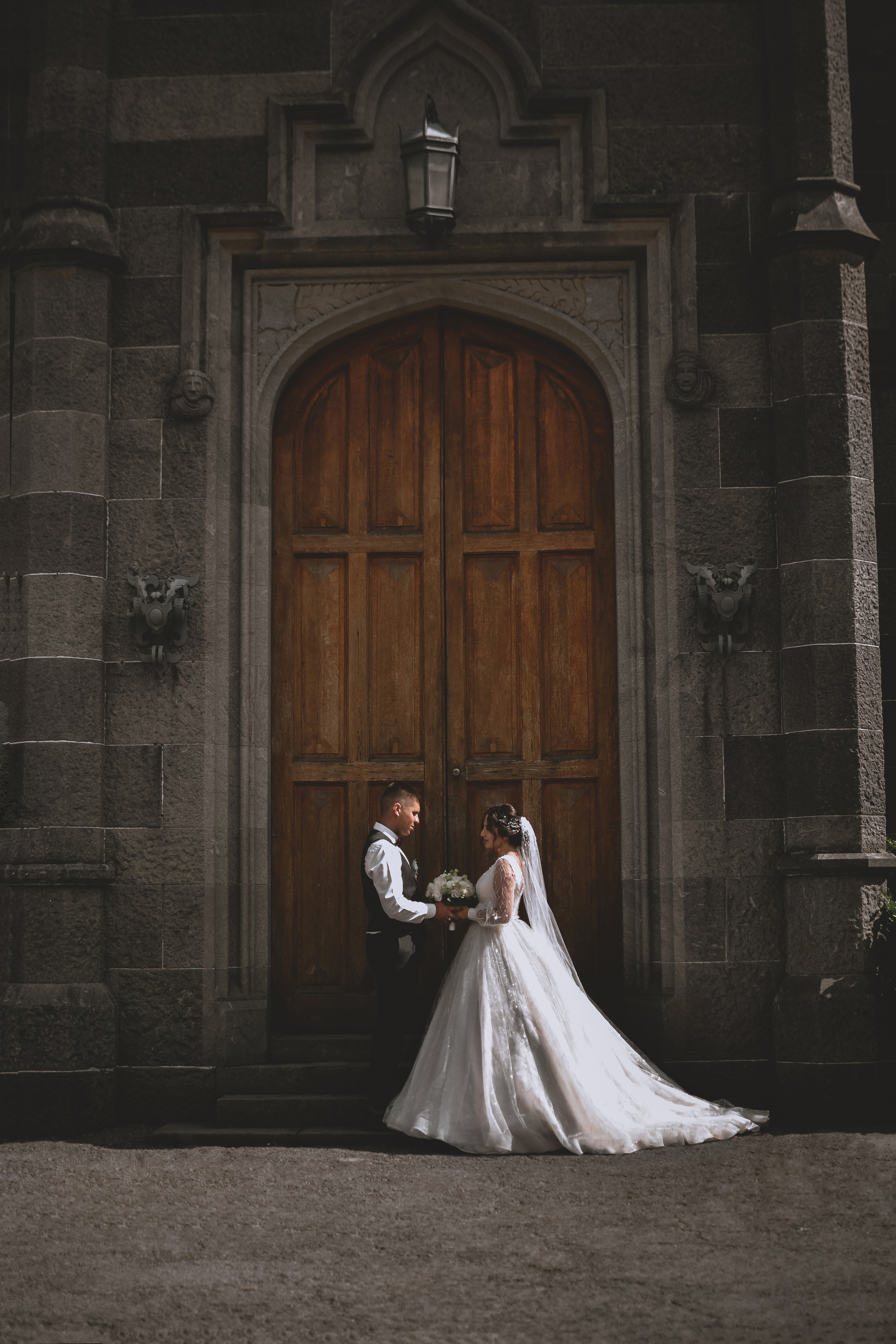 Артур и Васфие (съемка в Воронцовском дворце г. Ялта, Крым). Фотограф в Крыму | Виктория Нотевская