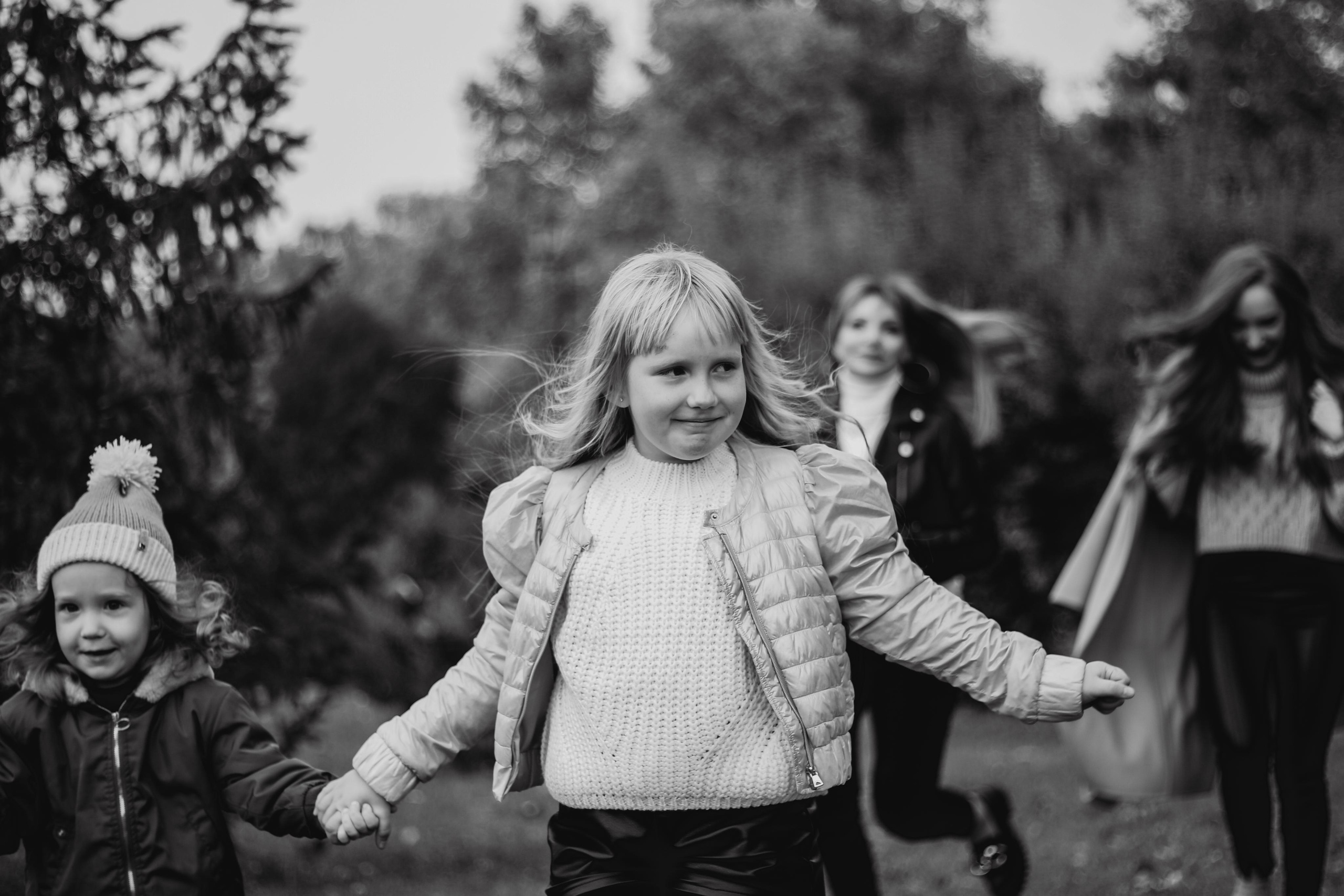 Прогулка в парке (Наталья, Элла, Саша и Кира). Фотограф в Крыму | Виктория Нотевская