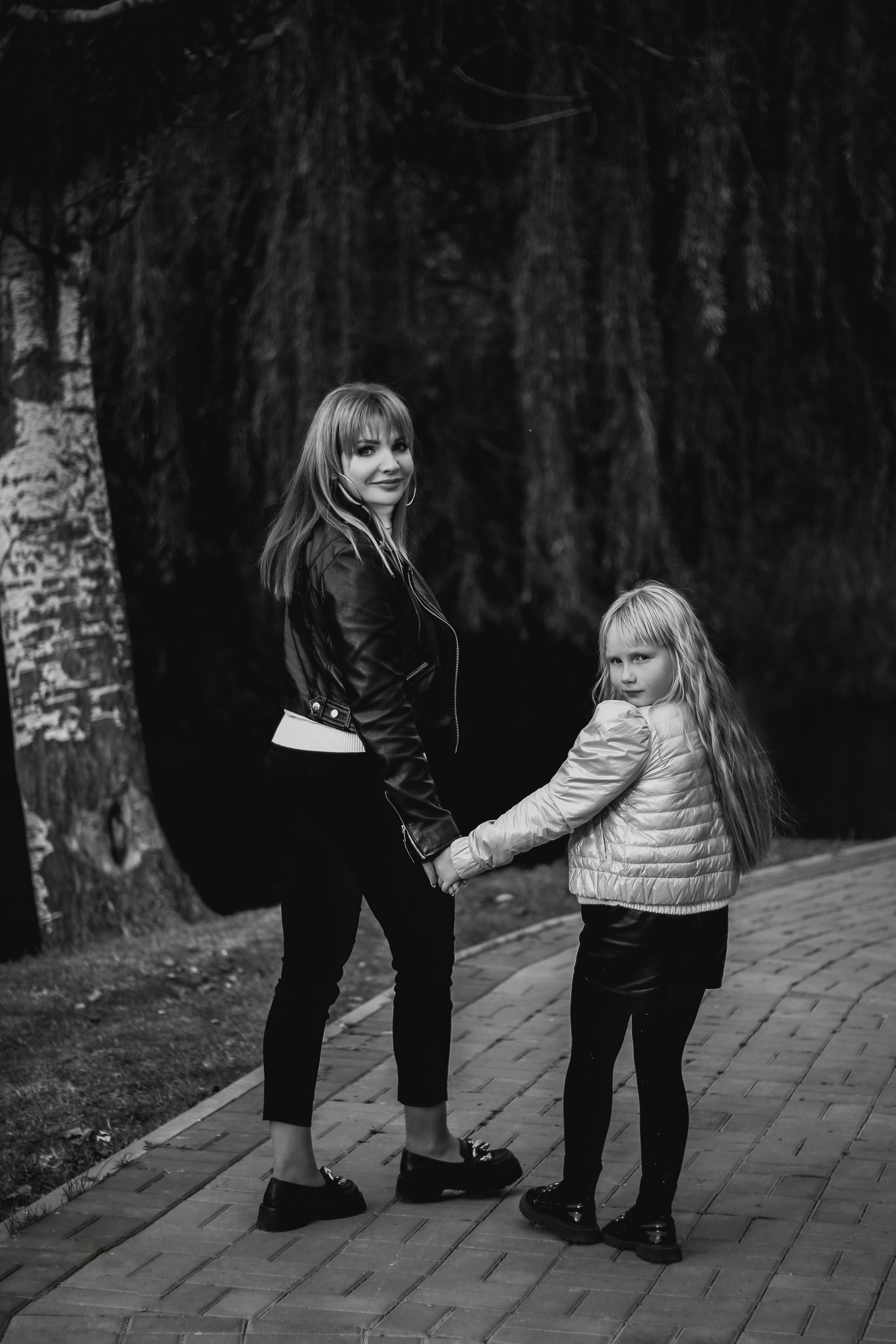 Прогулка в парке (Наталья, Элла, Саша и Кира). Фотограф в Крыму | Виктория Нотевская