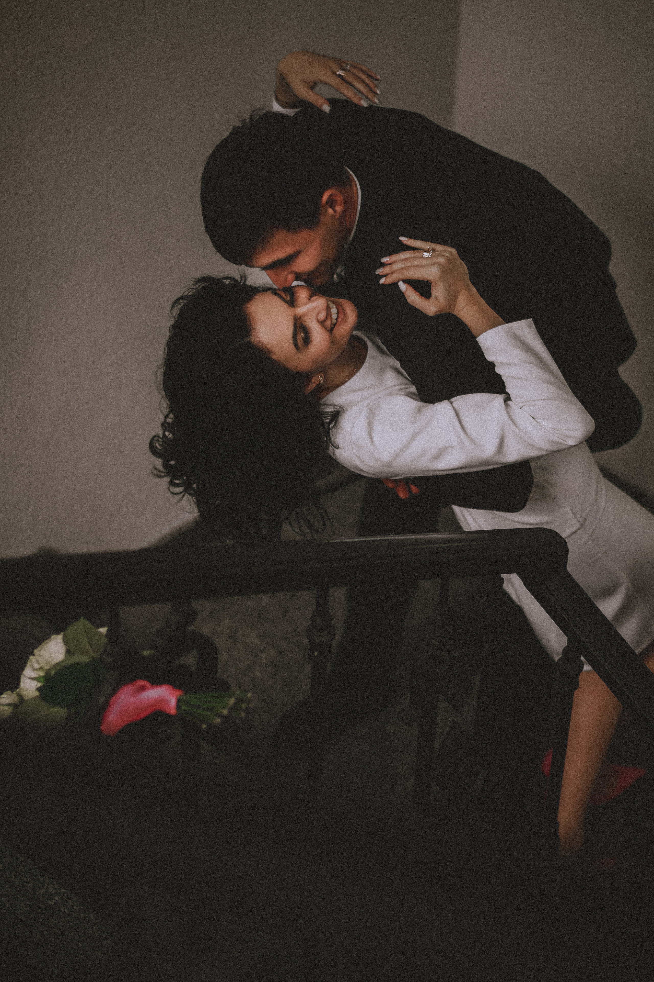 Закир и Эльвина (уличная съемка после ЗАГСа). Фотограф в Крыму | Виктория Нотевская