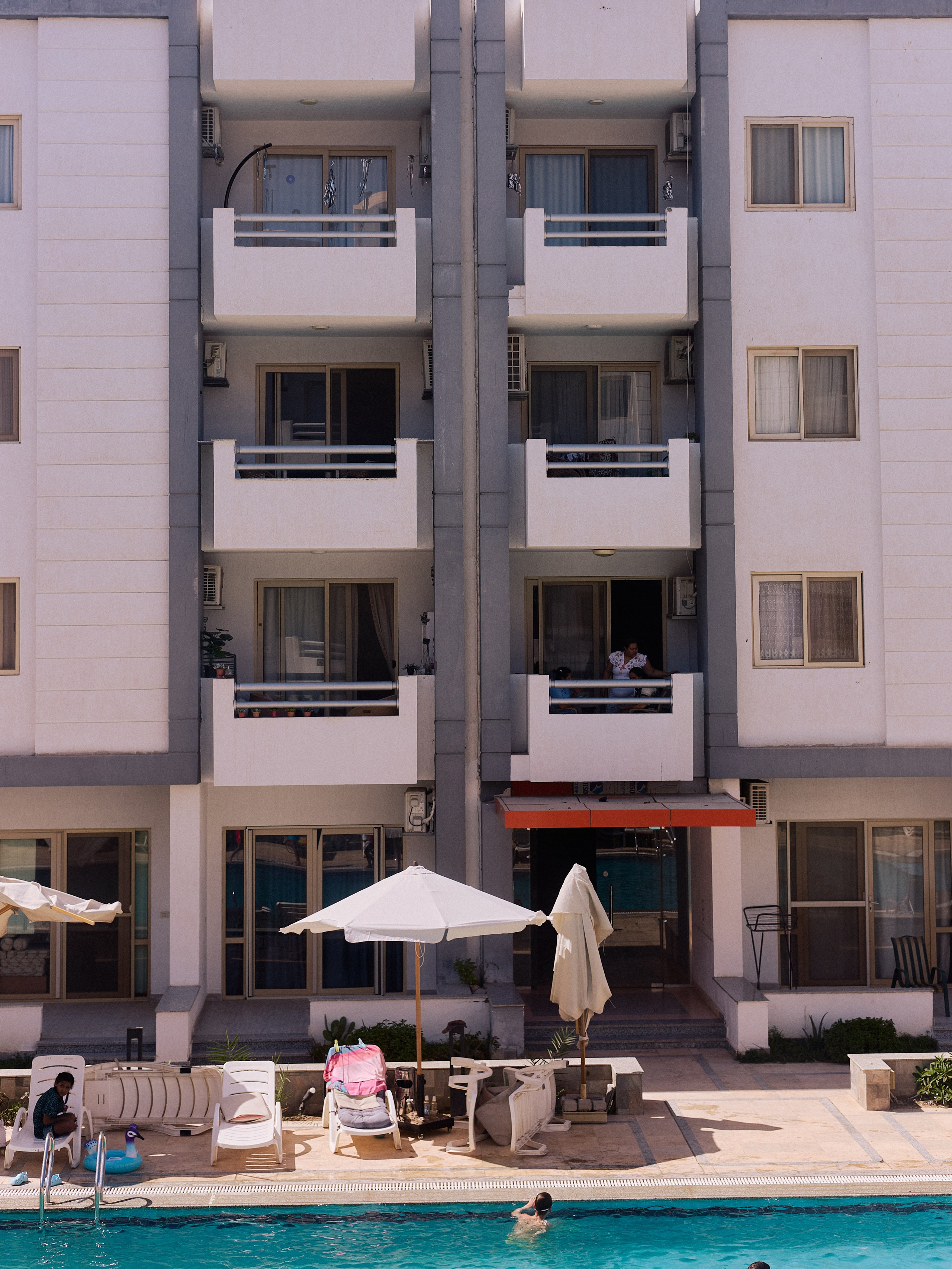 Проверяя камеру. Jorgis — фотограф в Хургаде / обучение фотографии