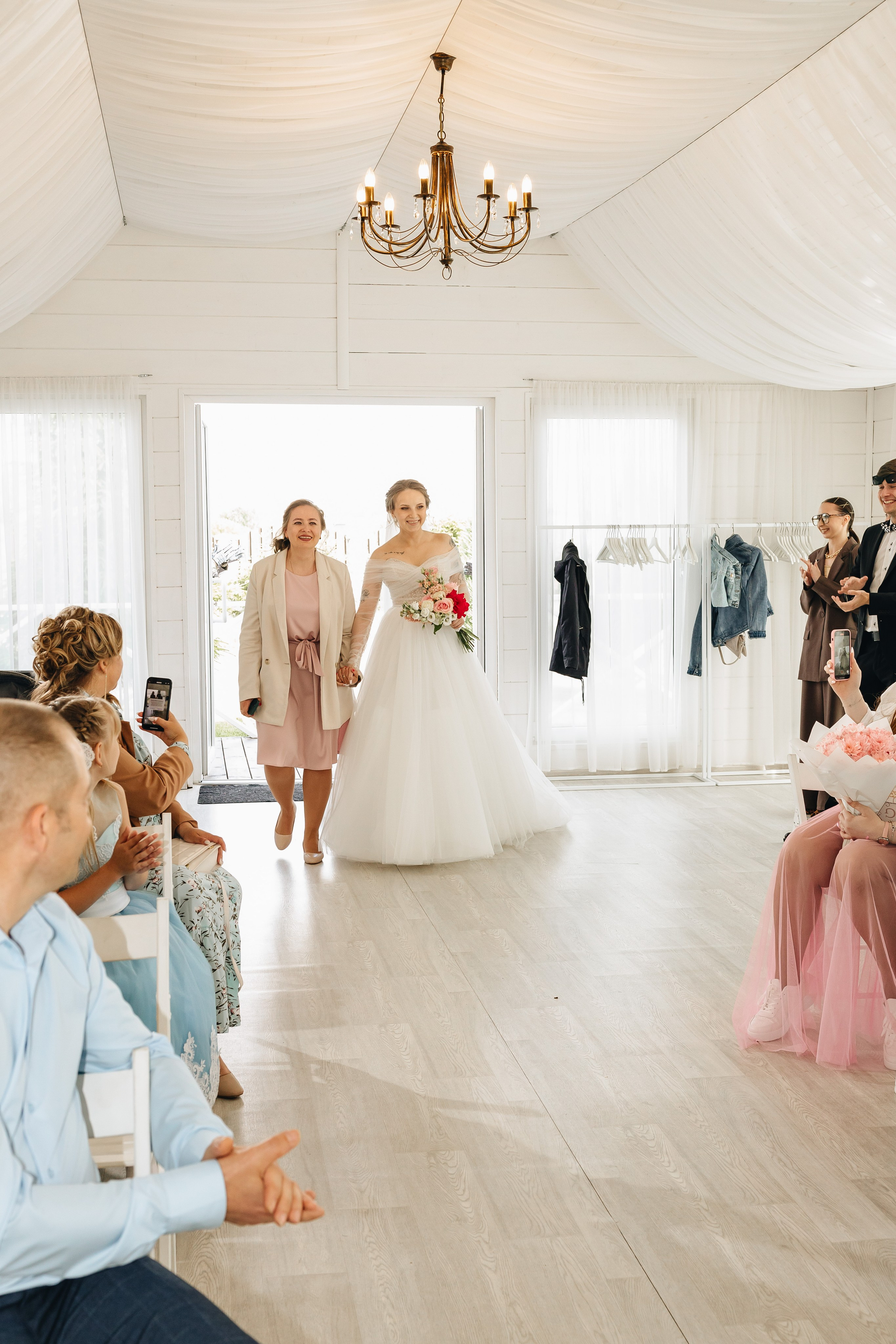 Олег и Виктория. Свадебный фотограф и видеограф — Сергей и Дарья