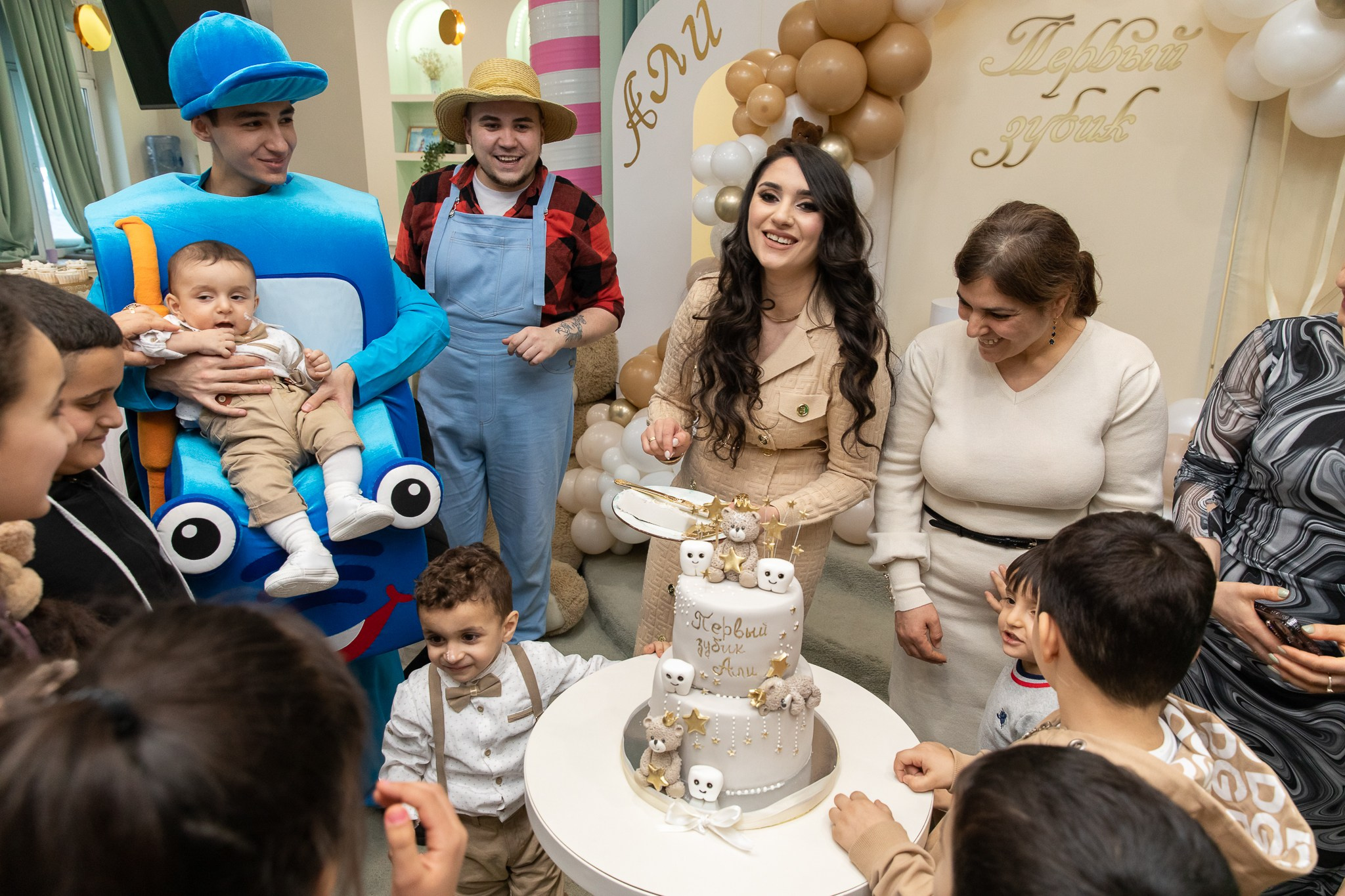 Первый зубик Али. Фотограф Татьяна Генева