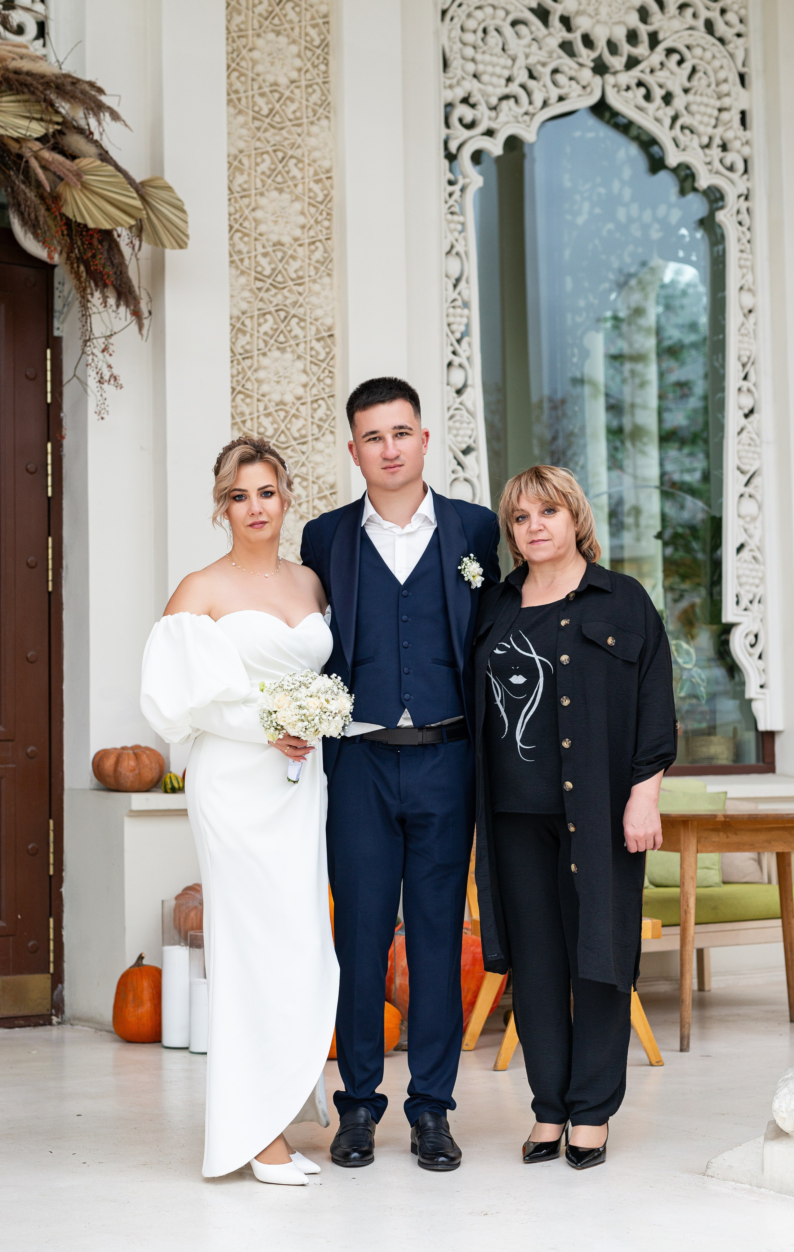 Свадебная фотосессия Юлии и Андрея на ВДНХ. Репортажный и персональный фотограф в Москве