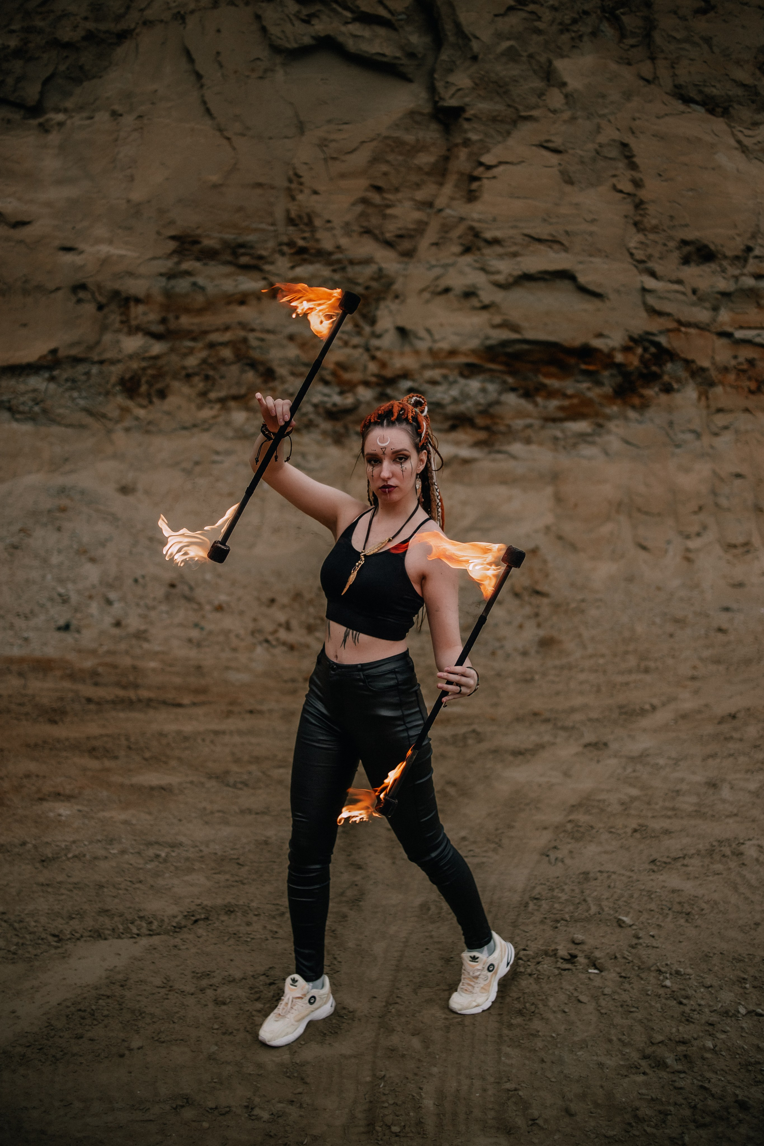 Марина. Фотосессия с фаерами. Фотограф Регина Крикунова г. Красноярск