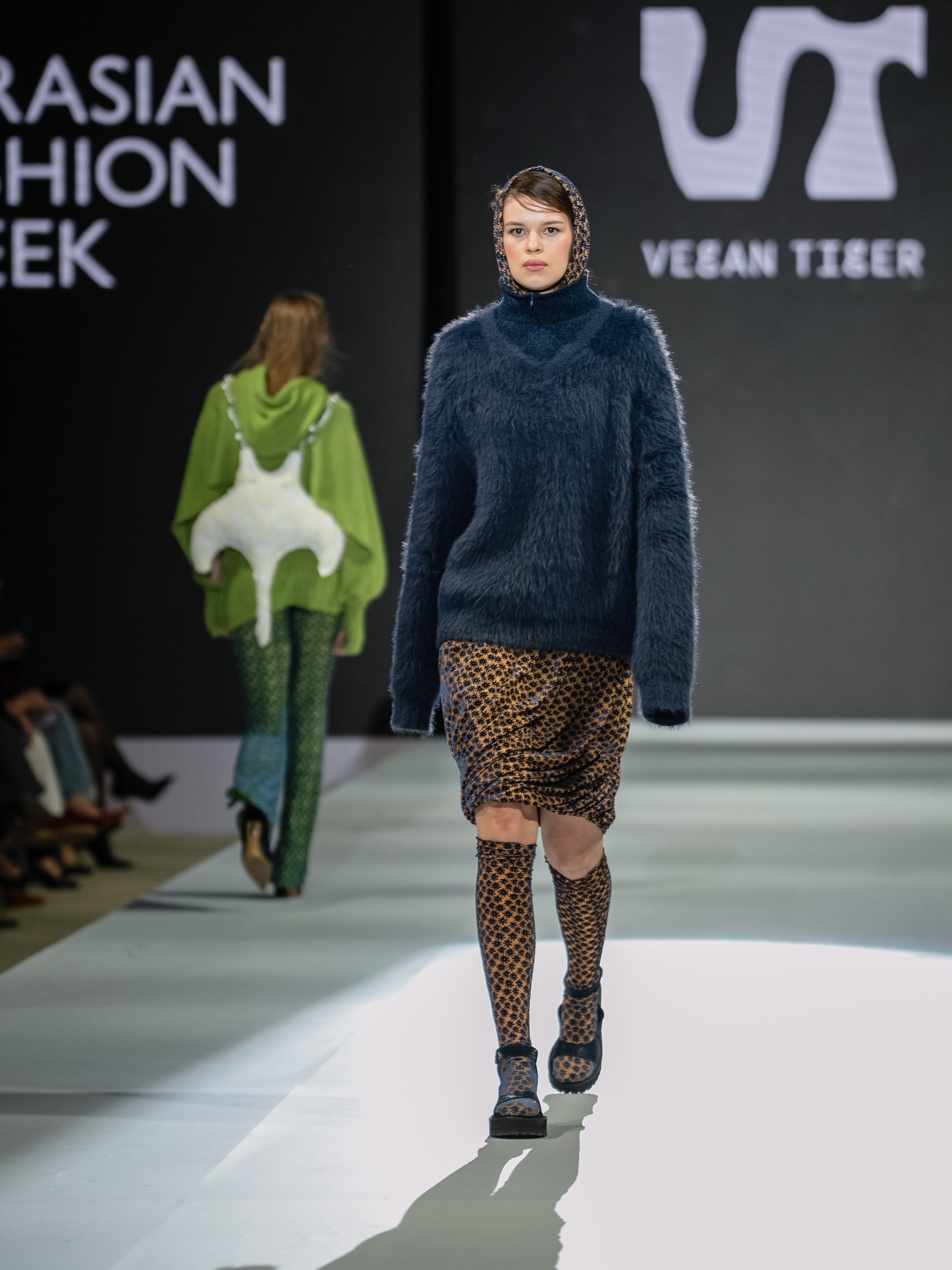 EURASIAN FASHION WEEK Vegan Tiger. Сайт Алматинского НЮ АРТ, будуар и фэшн фотографа Дениса Карпенко