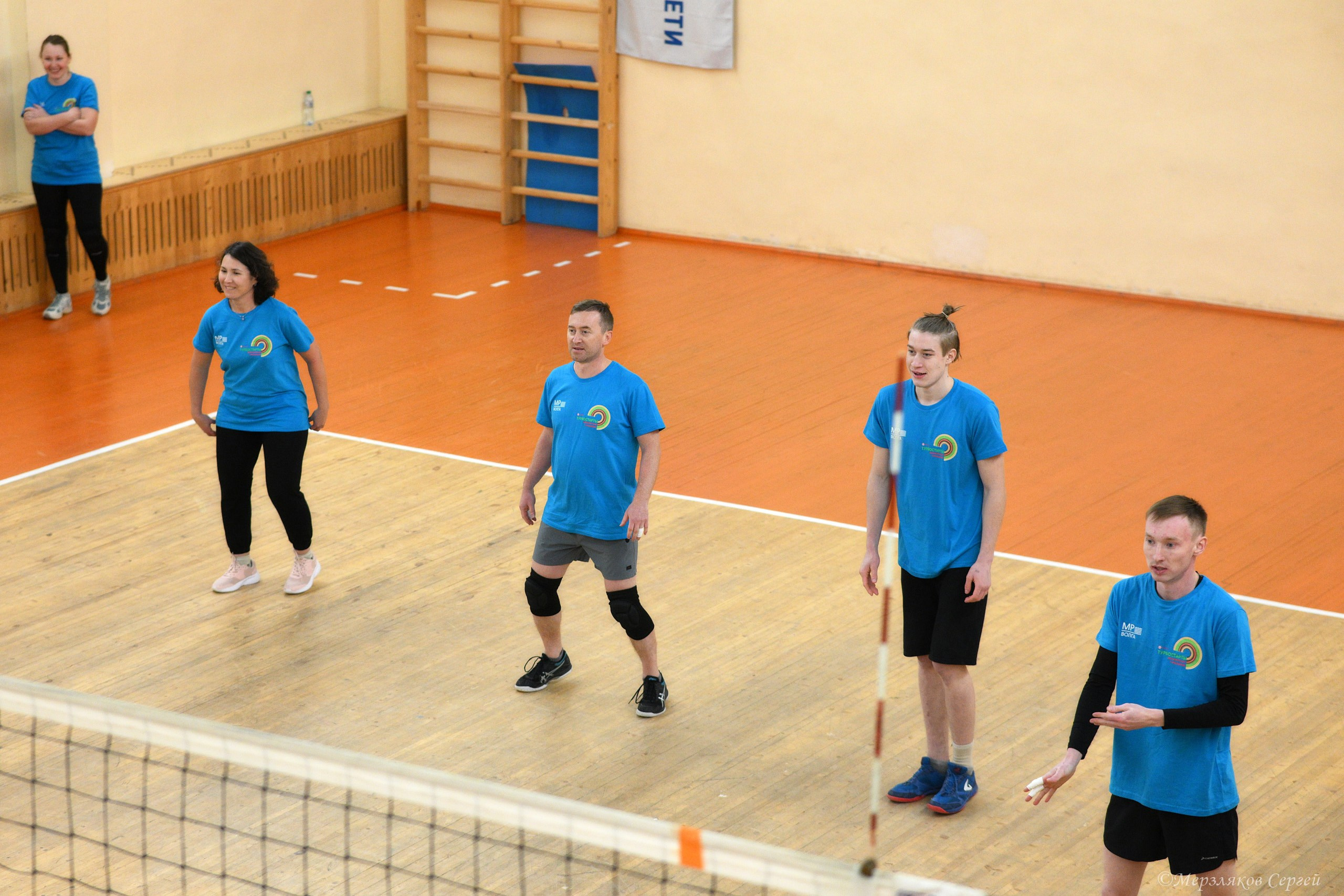 Новогодний турнир по волейболу. Ижевск. 15.12.2023. Спортивный репортажный фотограф в Ижевске Сергей Мерзляков